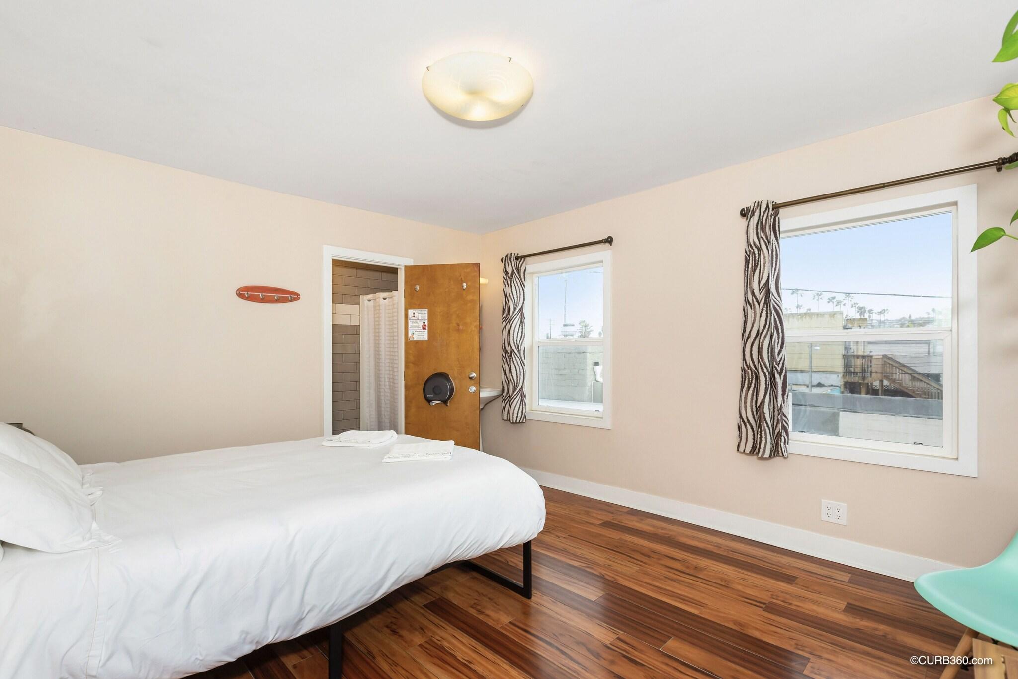 Double Queen Size Bed