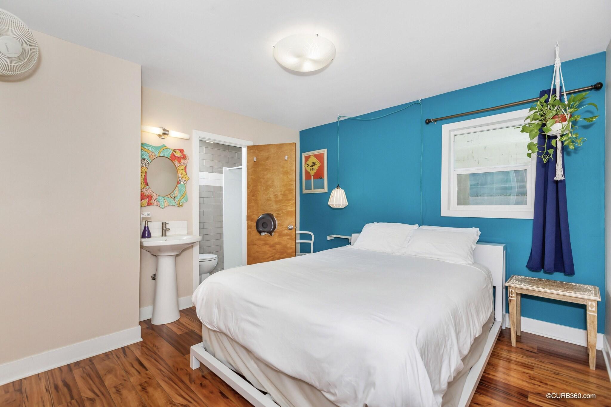 Double Queen Size Bed