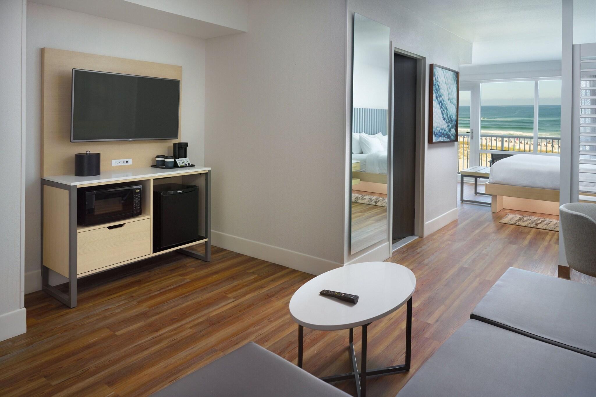 Studio City View King Bed