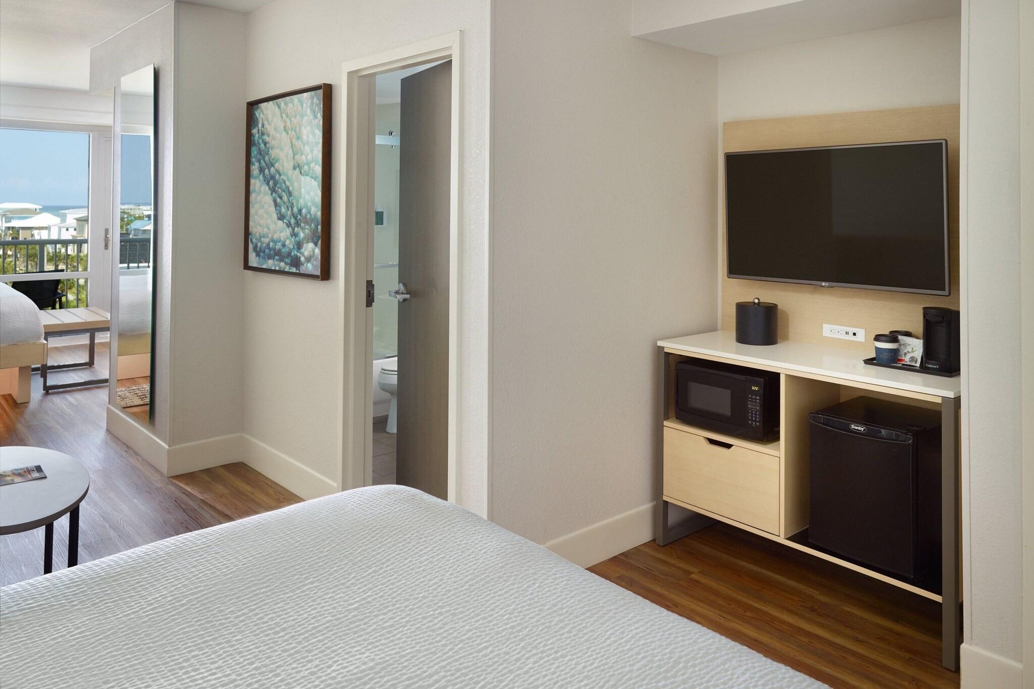 Studio Two Queen Beds