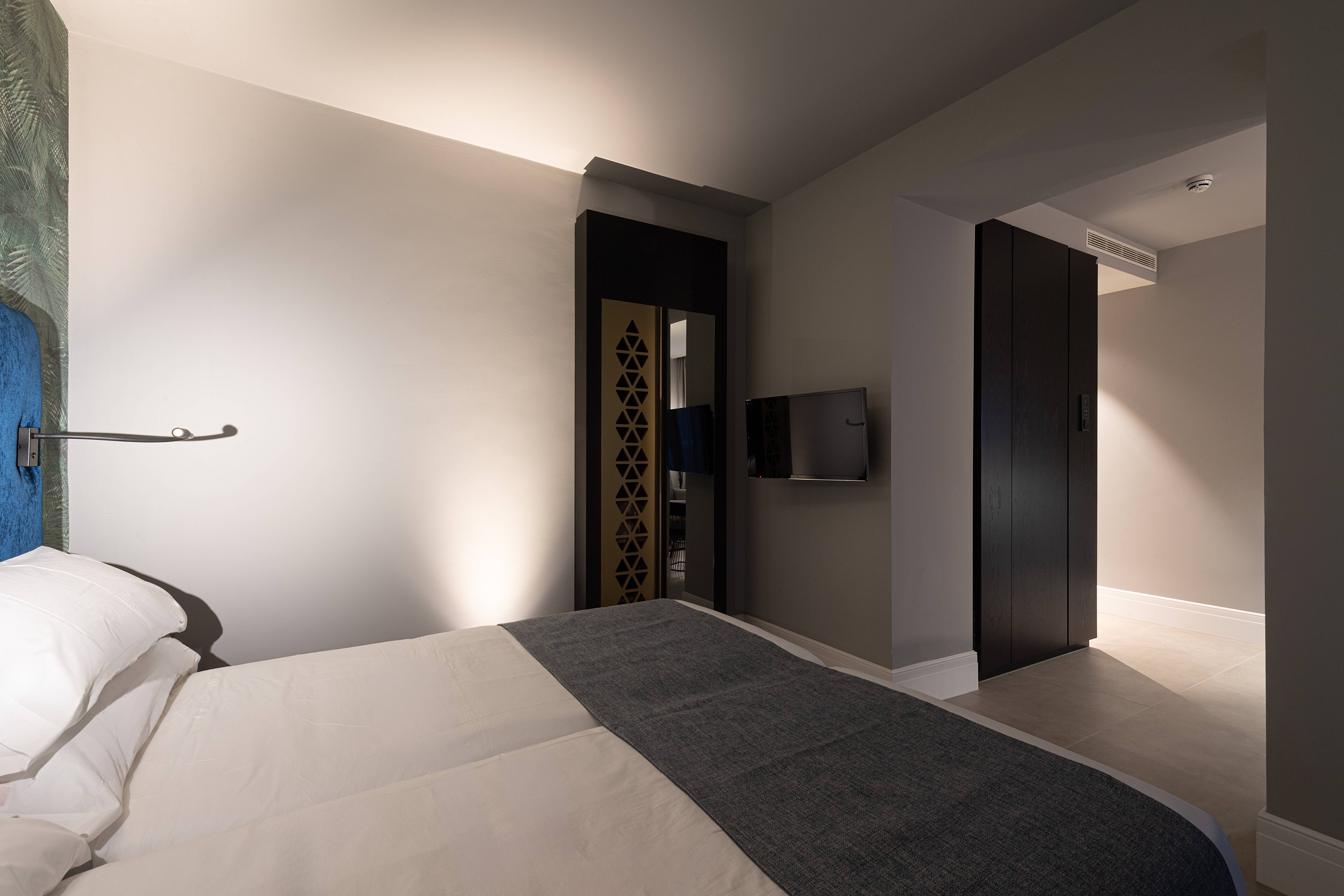 Family Room Capacity 2