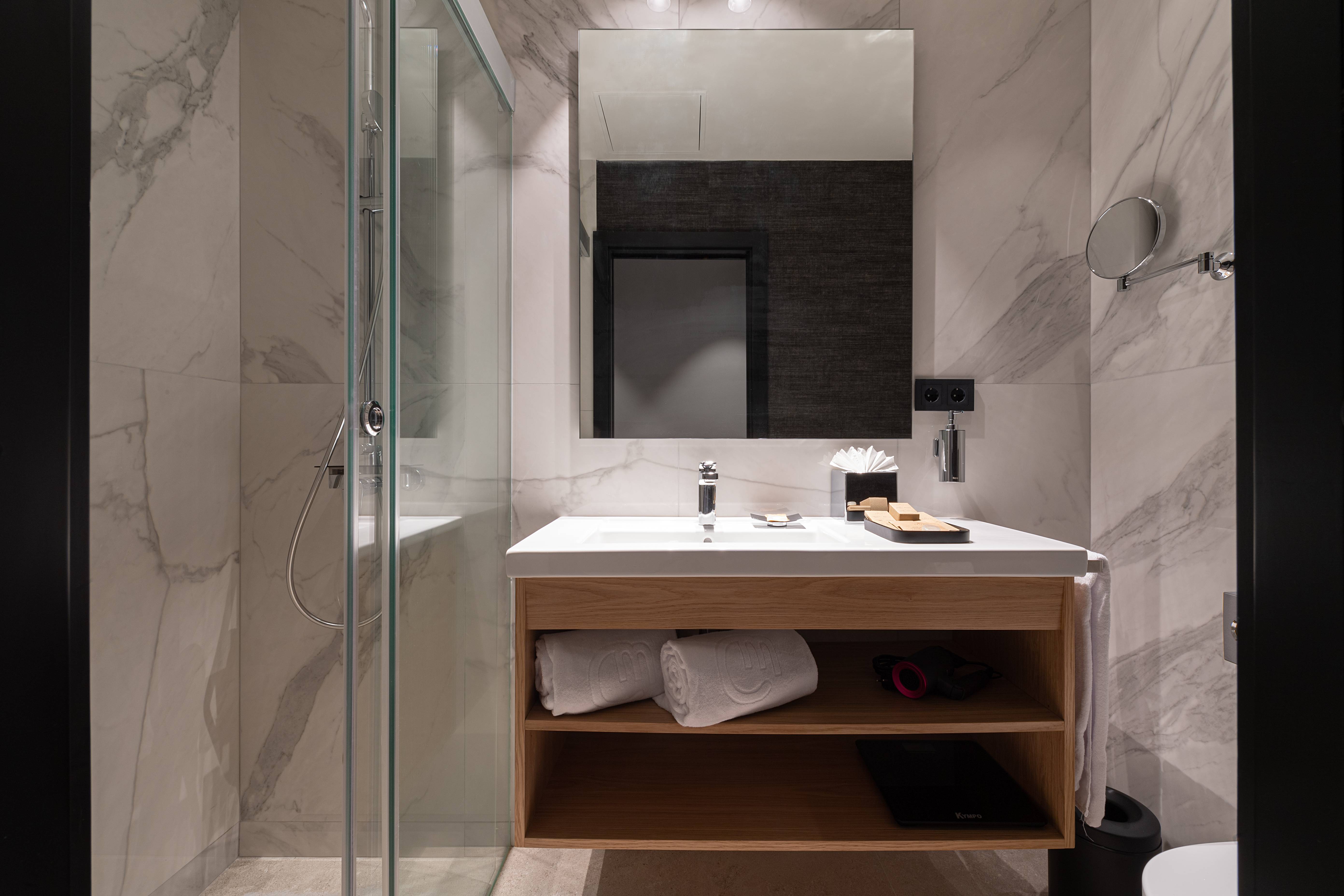 Family Room Capacity 2