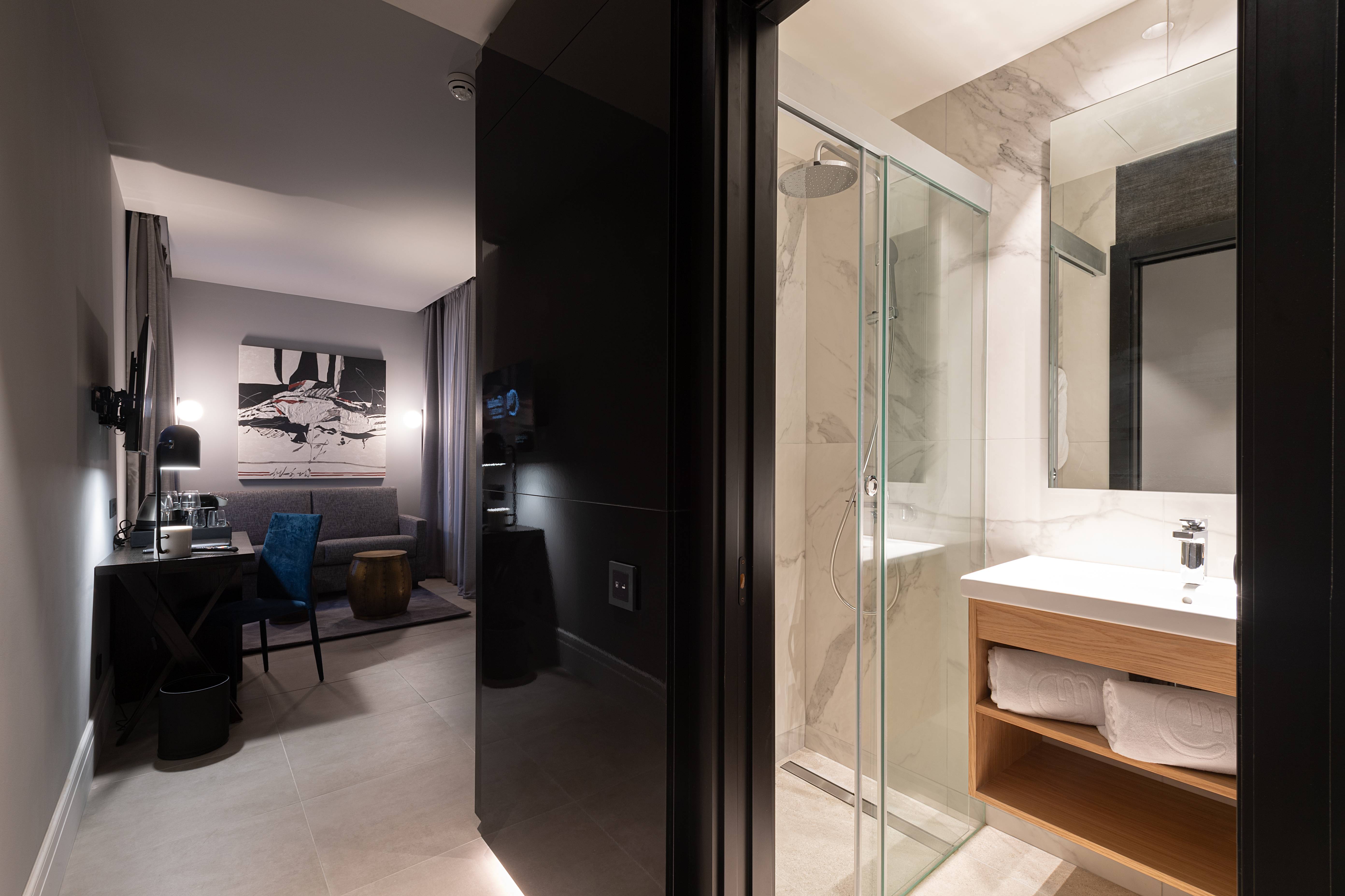 Family Room Capacity 3