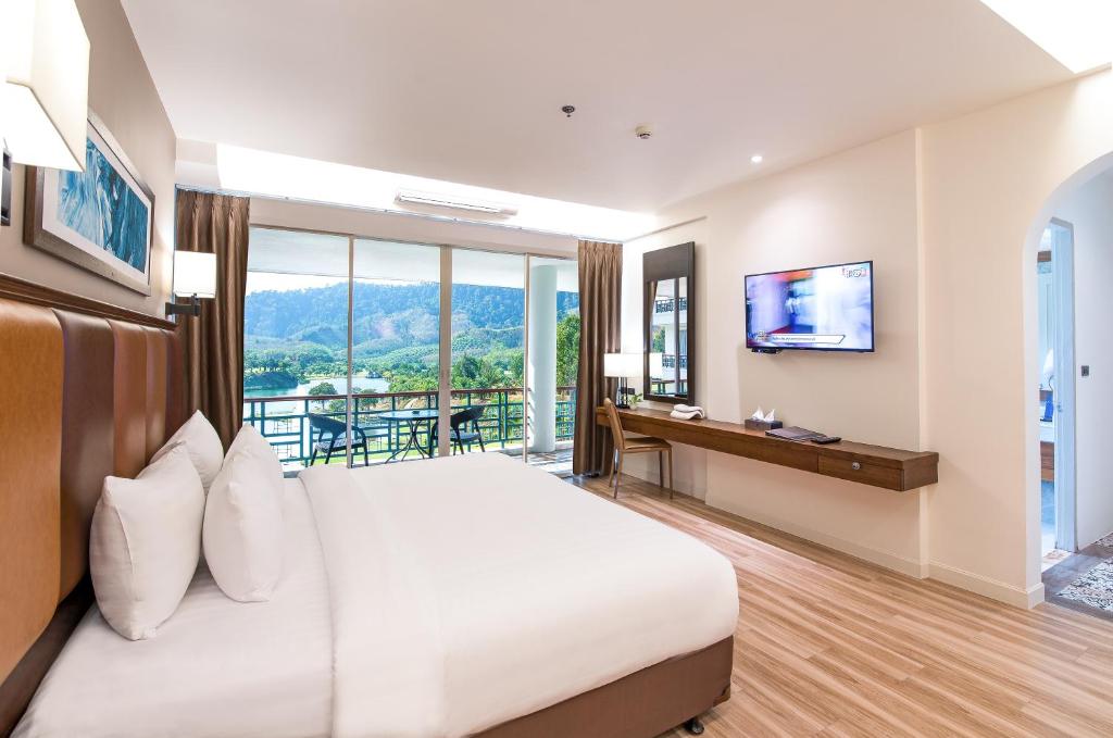 Double or Twin Deluxe