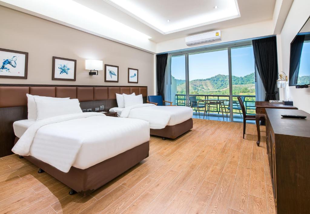 Double or Twin Deluxe