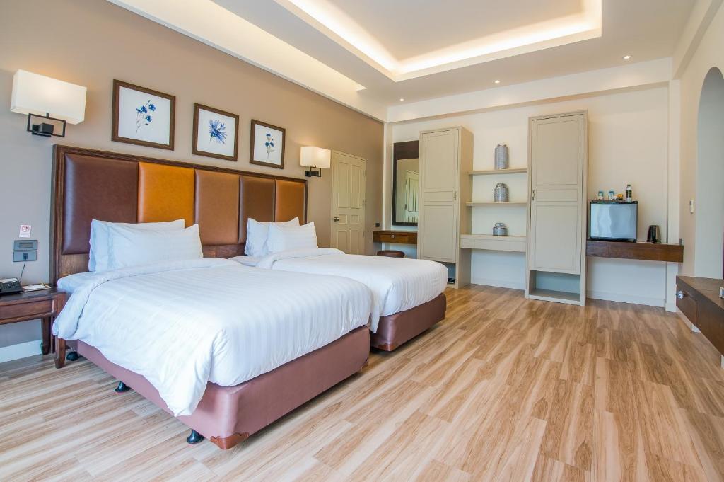 Double or Twin Deluxe Garden View