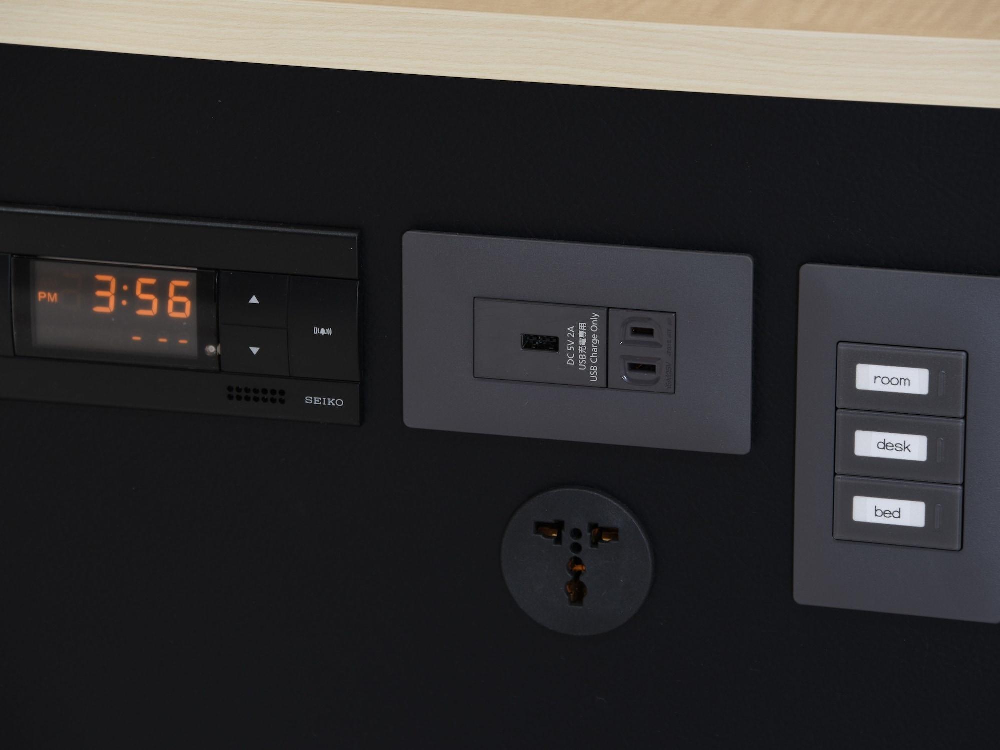 Double Queen Size Bed