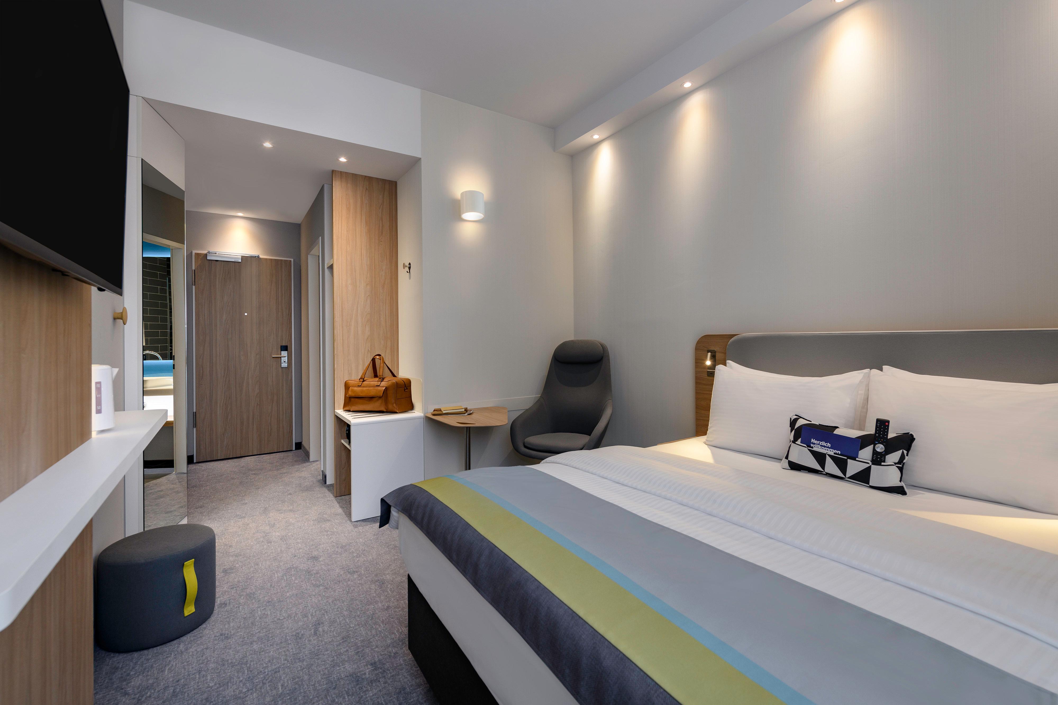 Double Queen Size Bed