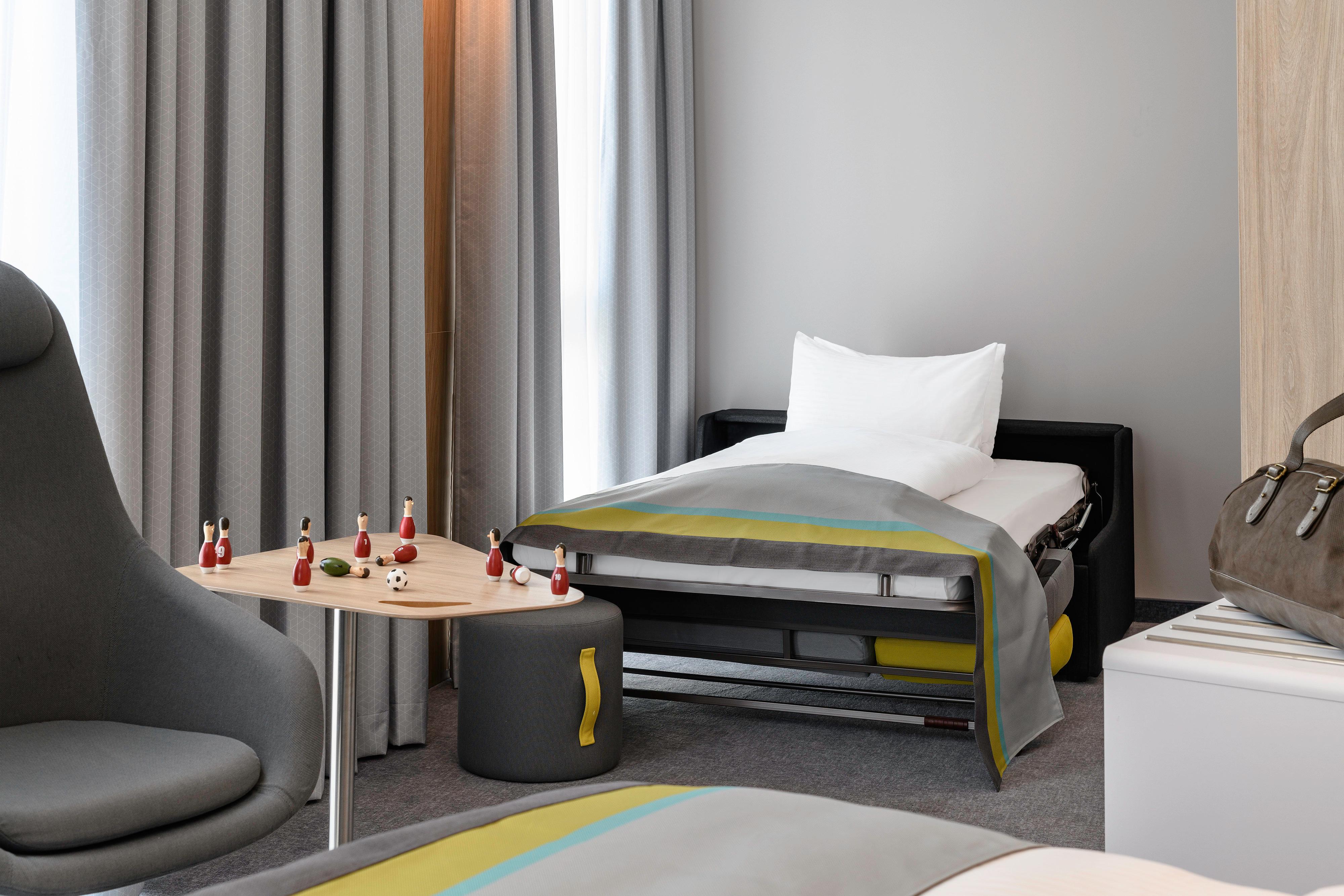 Family Room Queen Size Bed