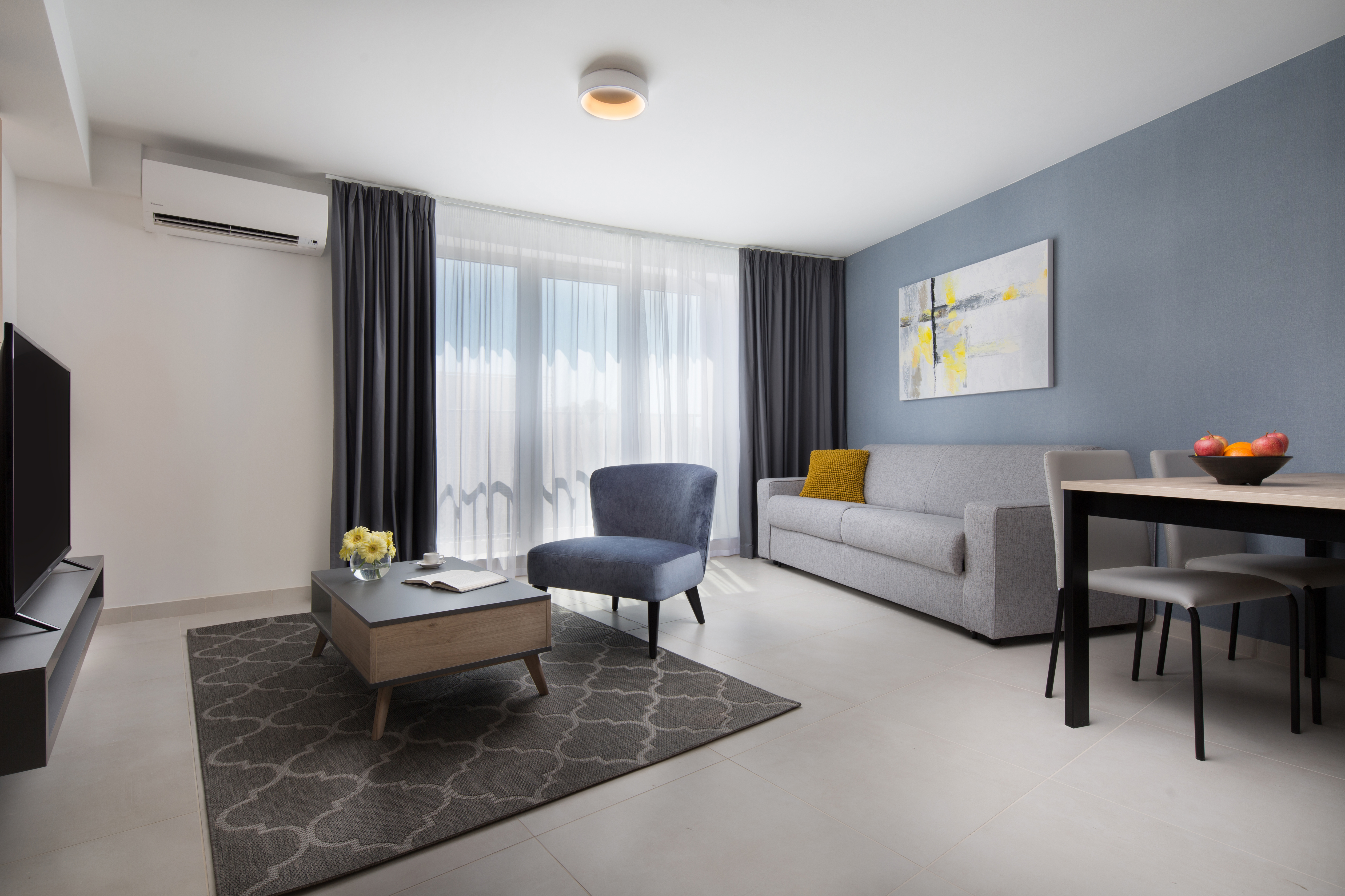 Apartment Capacity 4