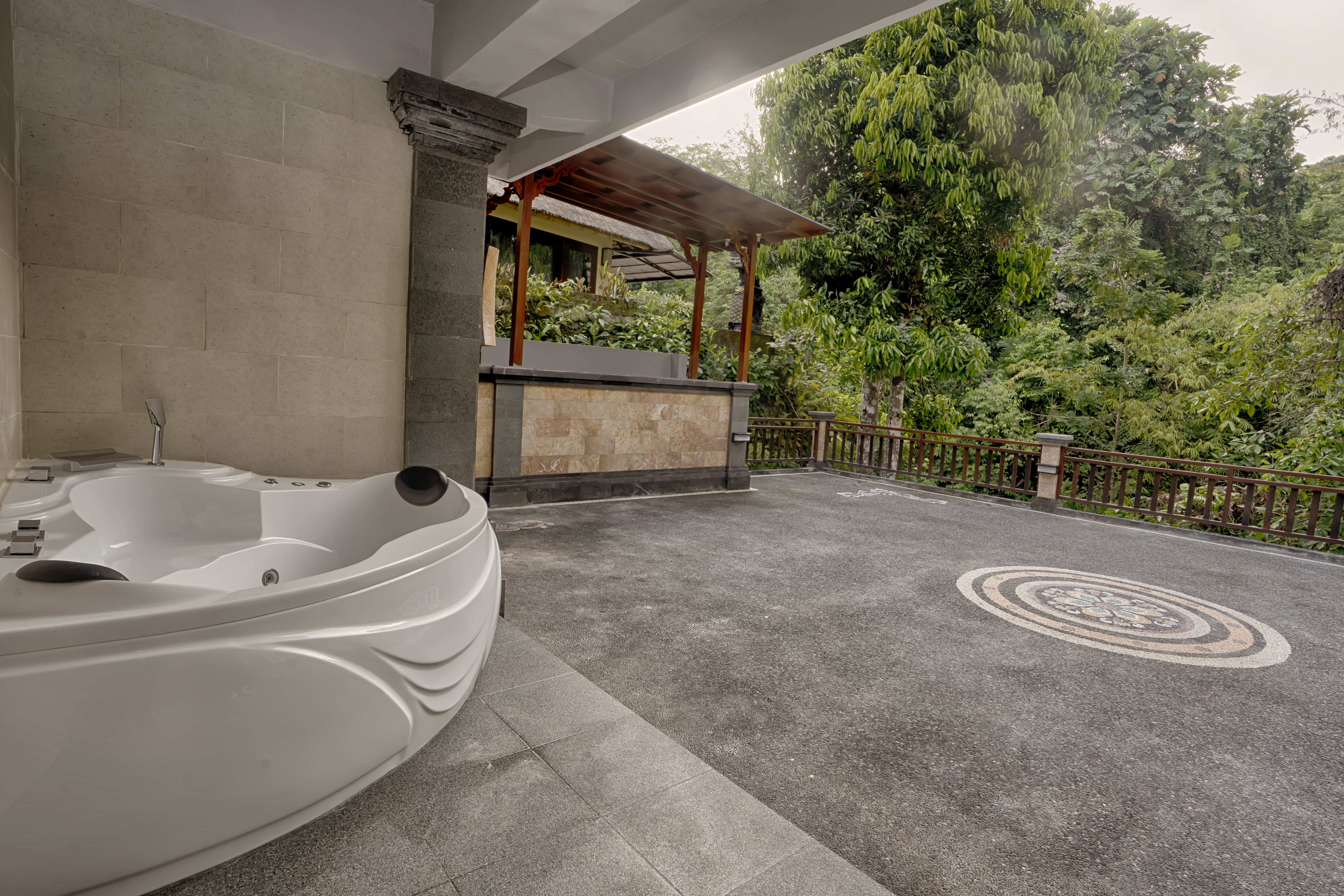 Double Deluxe One Bed