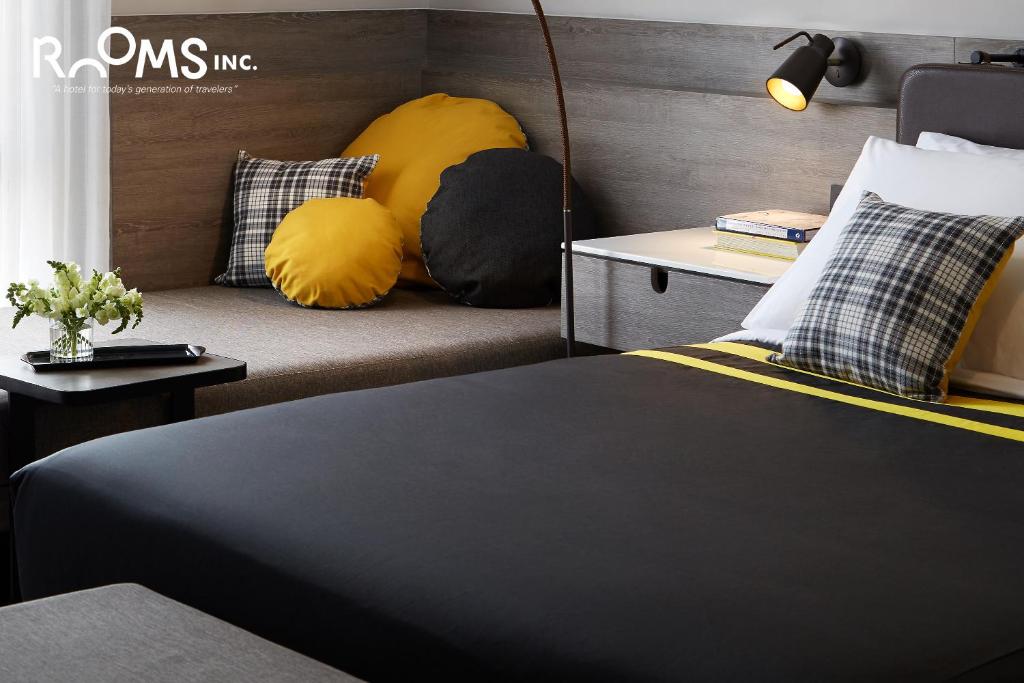 Double Deluxe Queen Bed