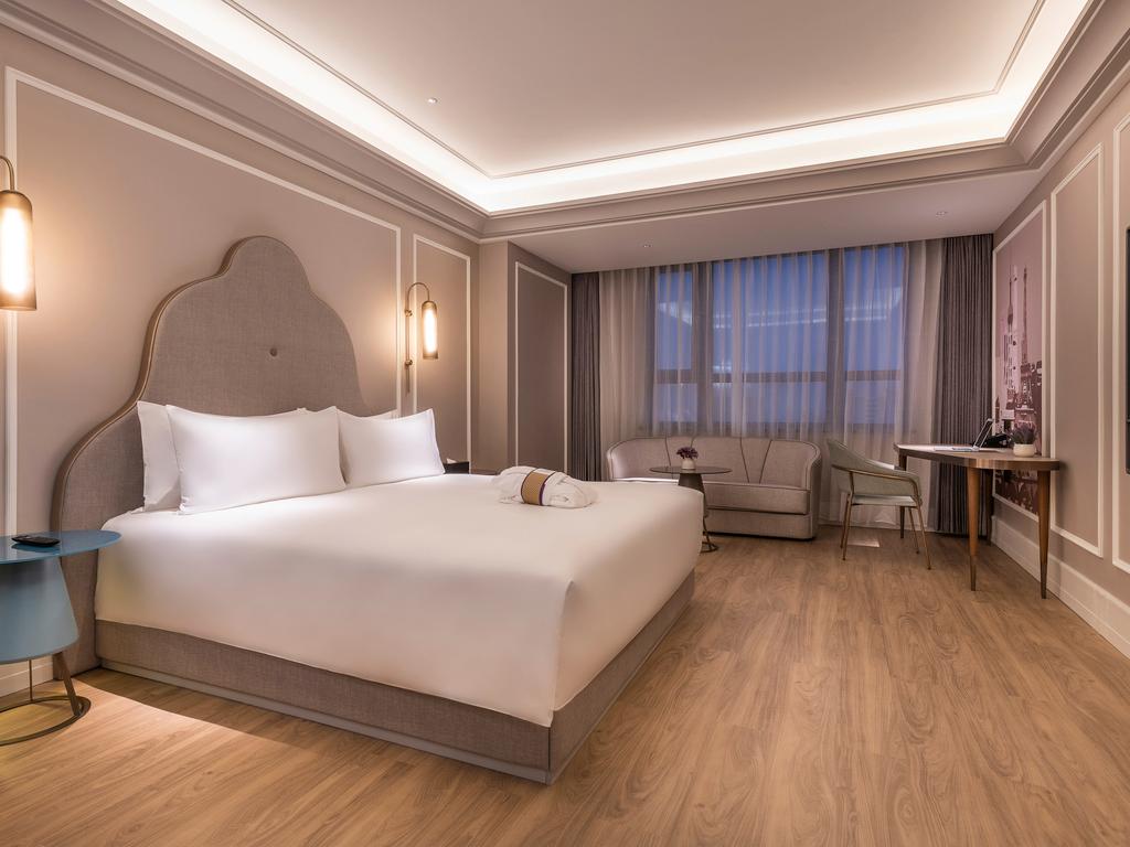 Double King Size Bed