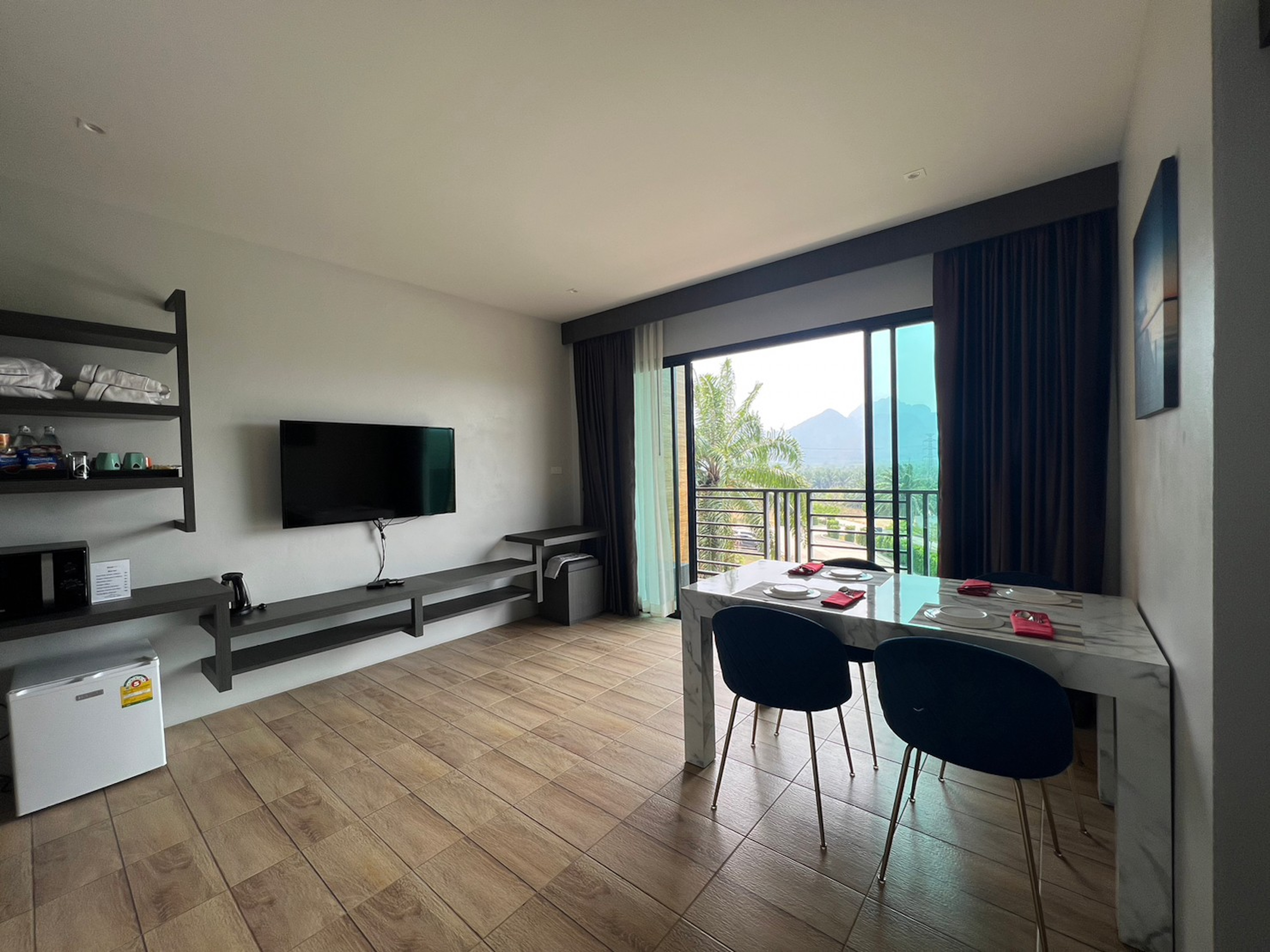 Family Room Mountain View