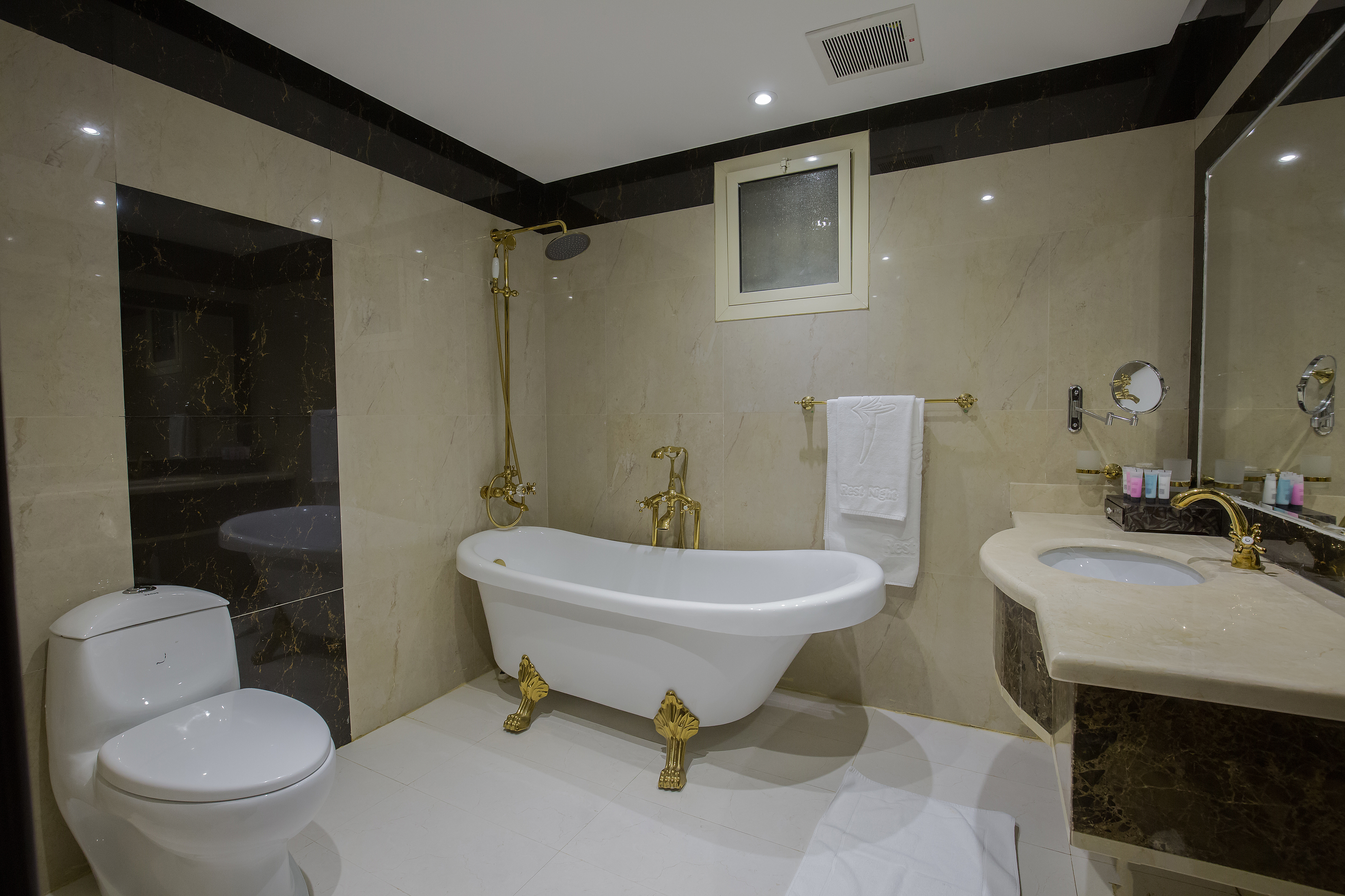 Suite Deluxe Two Double Beds