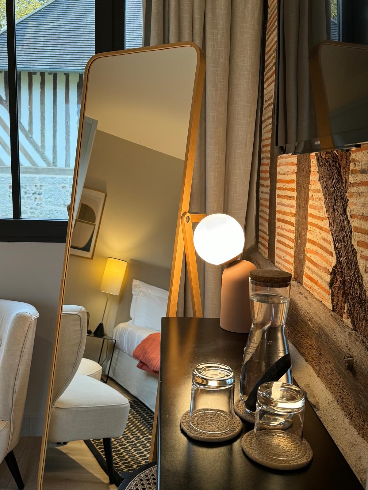 Double Classic Queen Bed