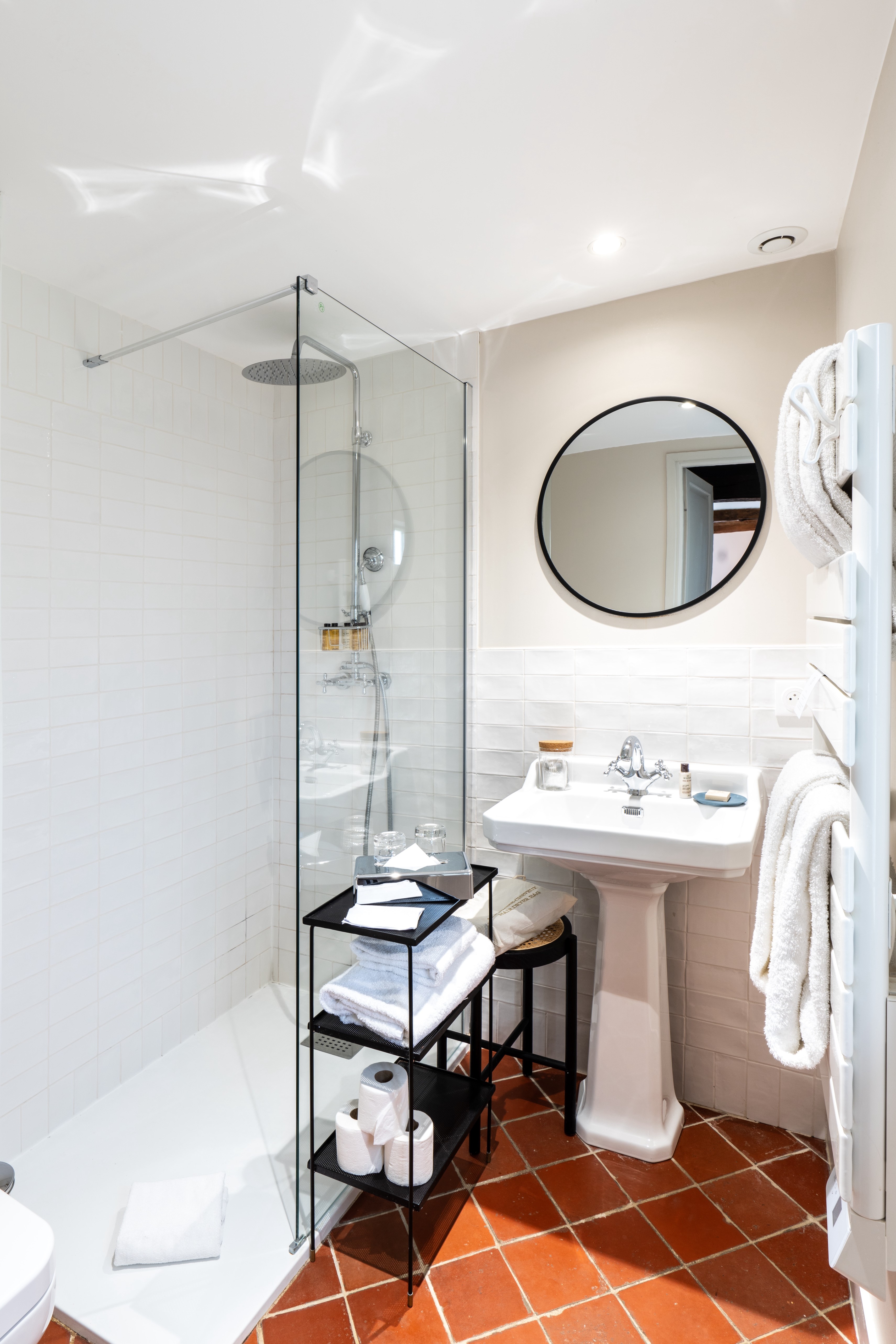 Double Classic Queen Bed