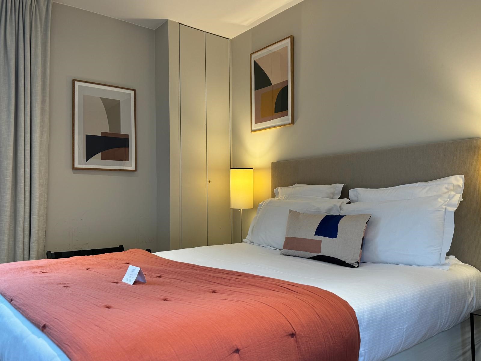 Double Classic Queen Bed