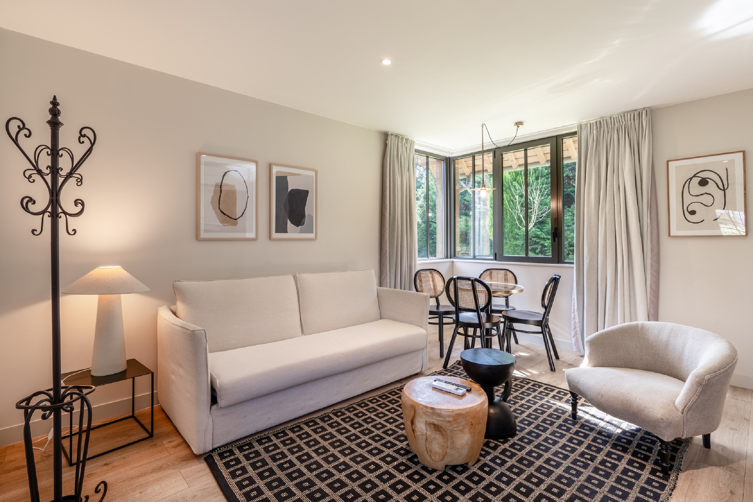 House Deluxe Capacity 4