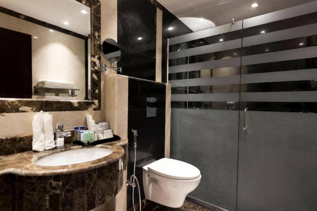 Double or Twin Deluxe King Bed