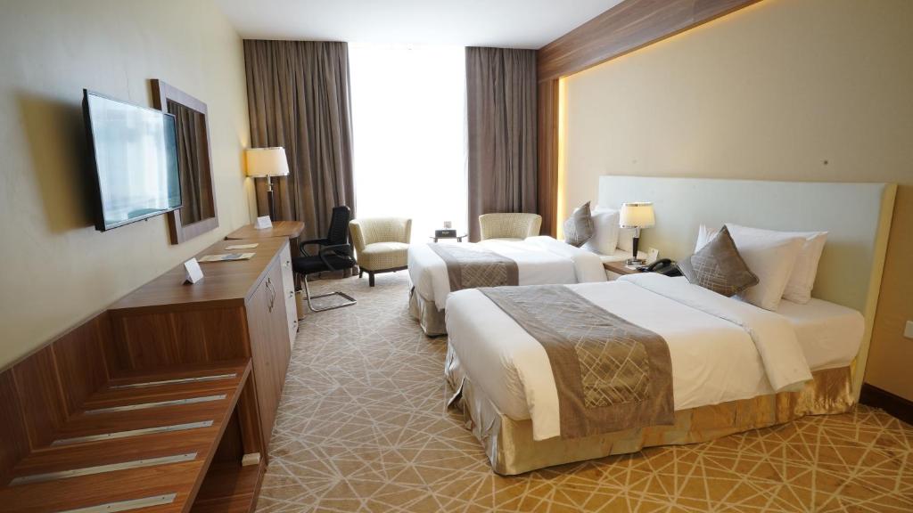 Double or Twin Deluxe King Bed