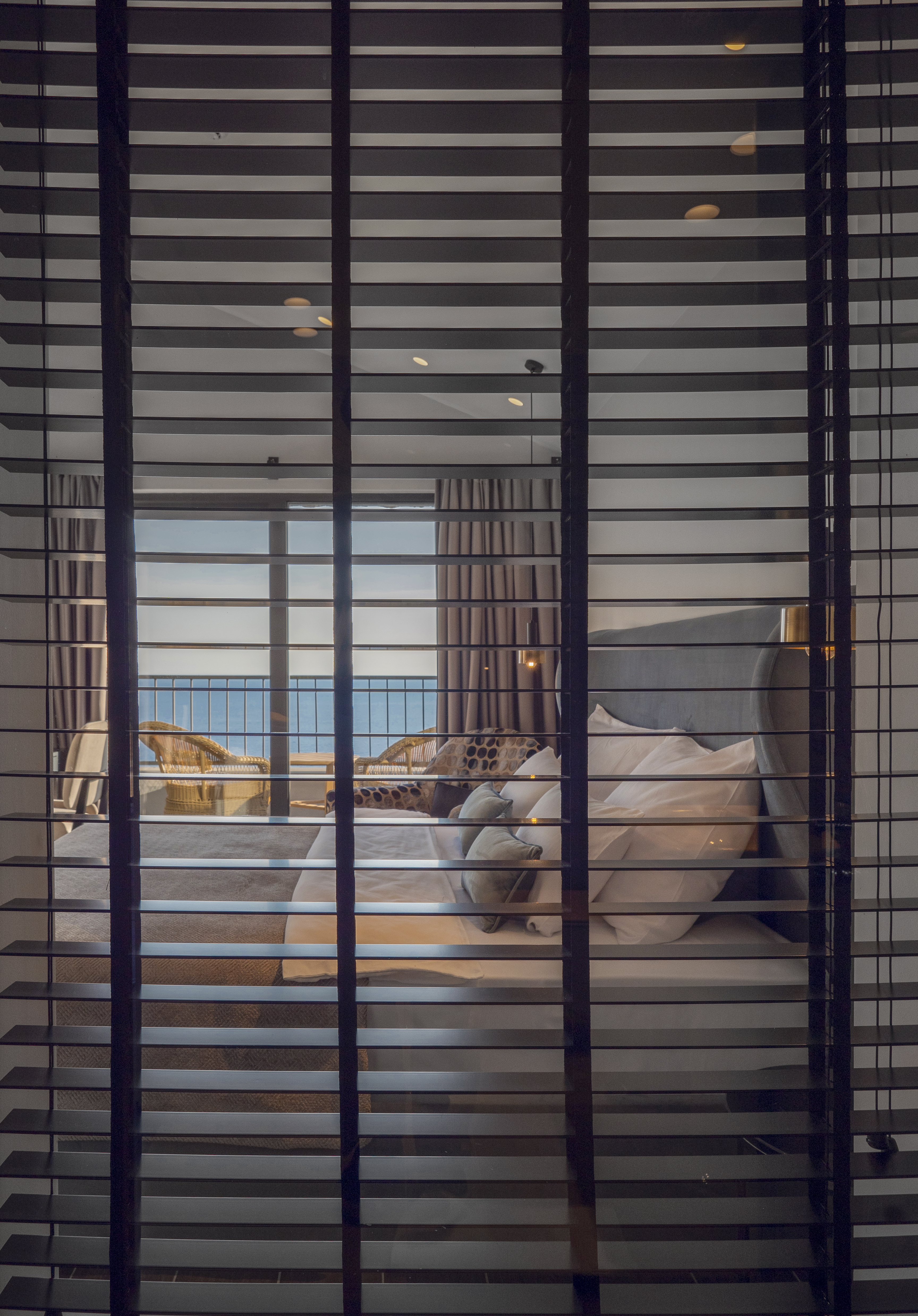 Room Connecting Room