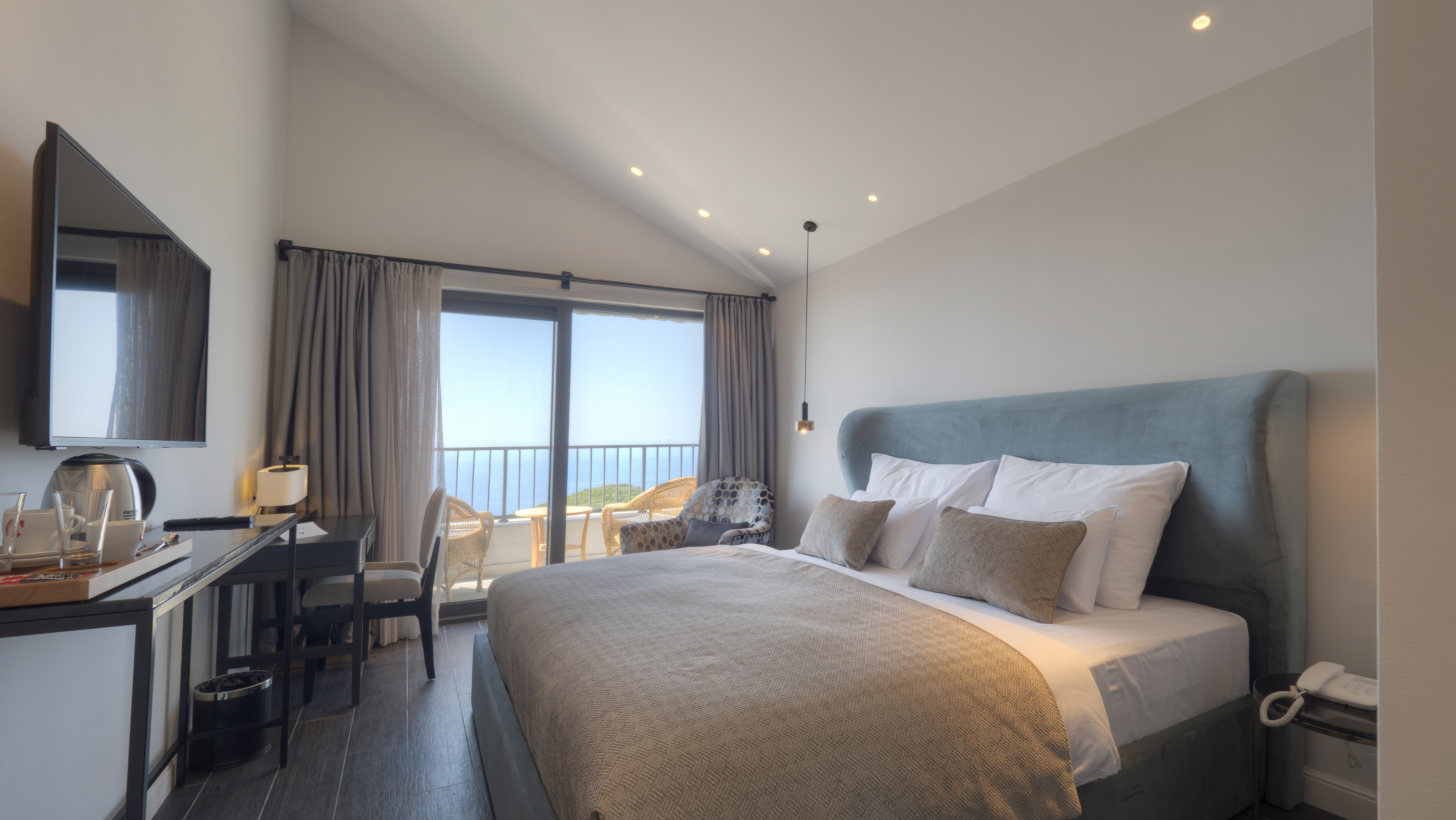 Room Connecting Room