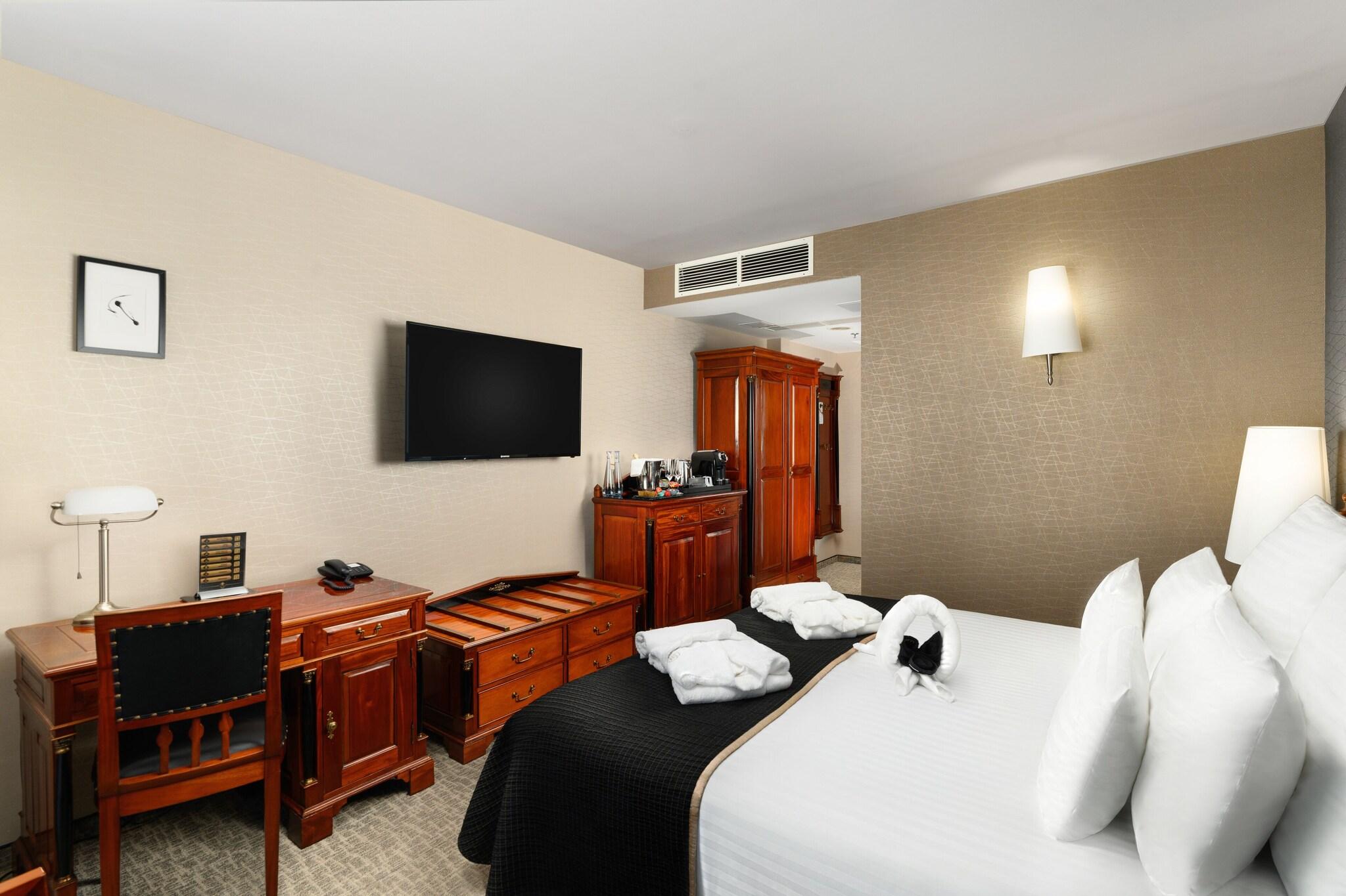 Double Superior King Bed