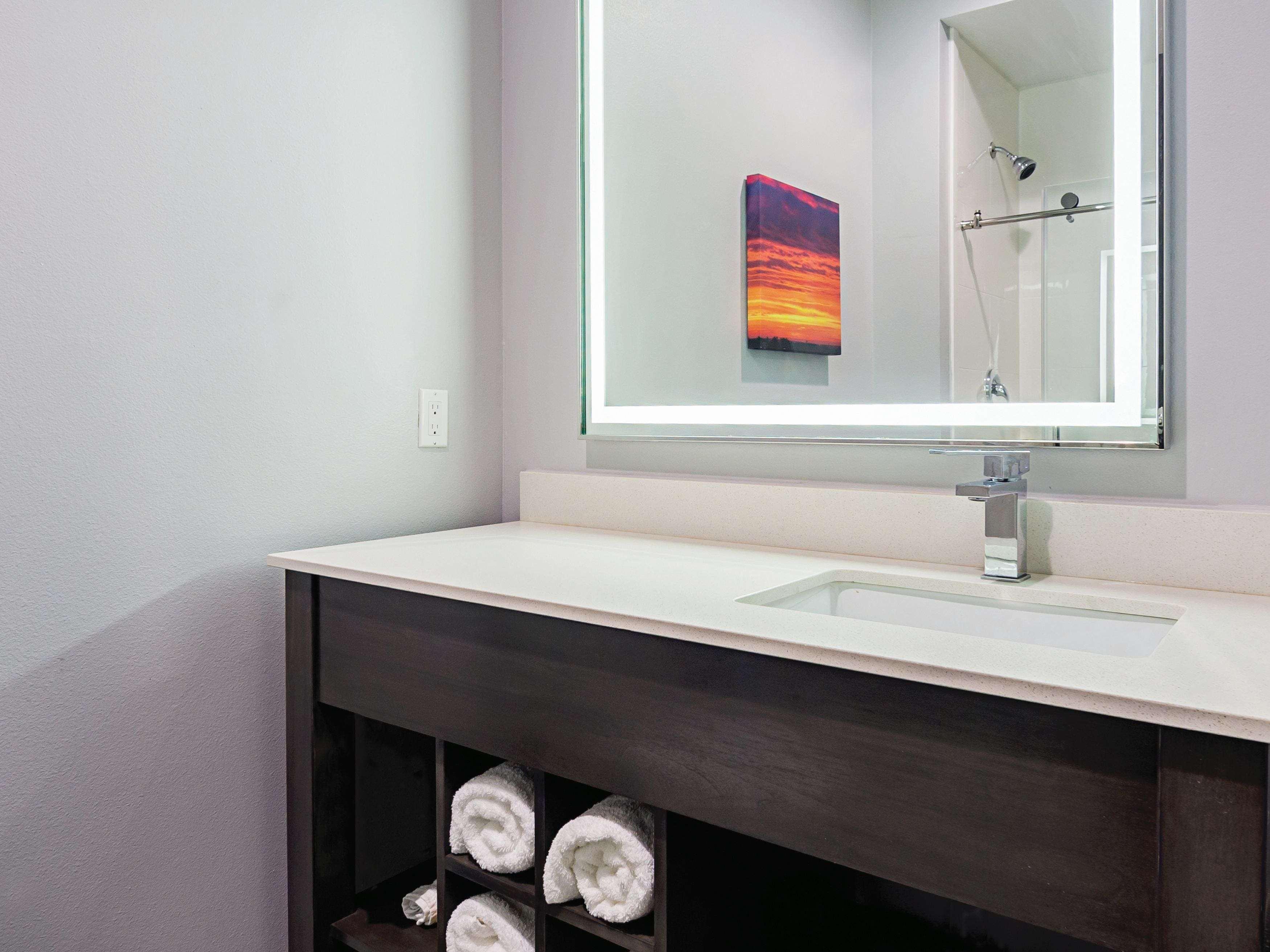 Suite Deluxe King Bed