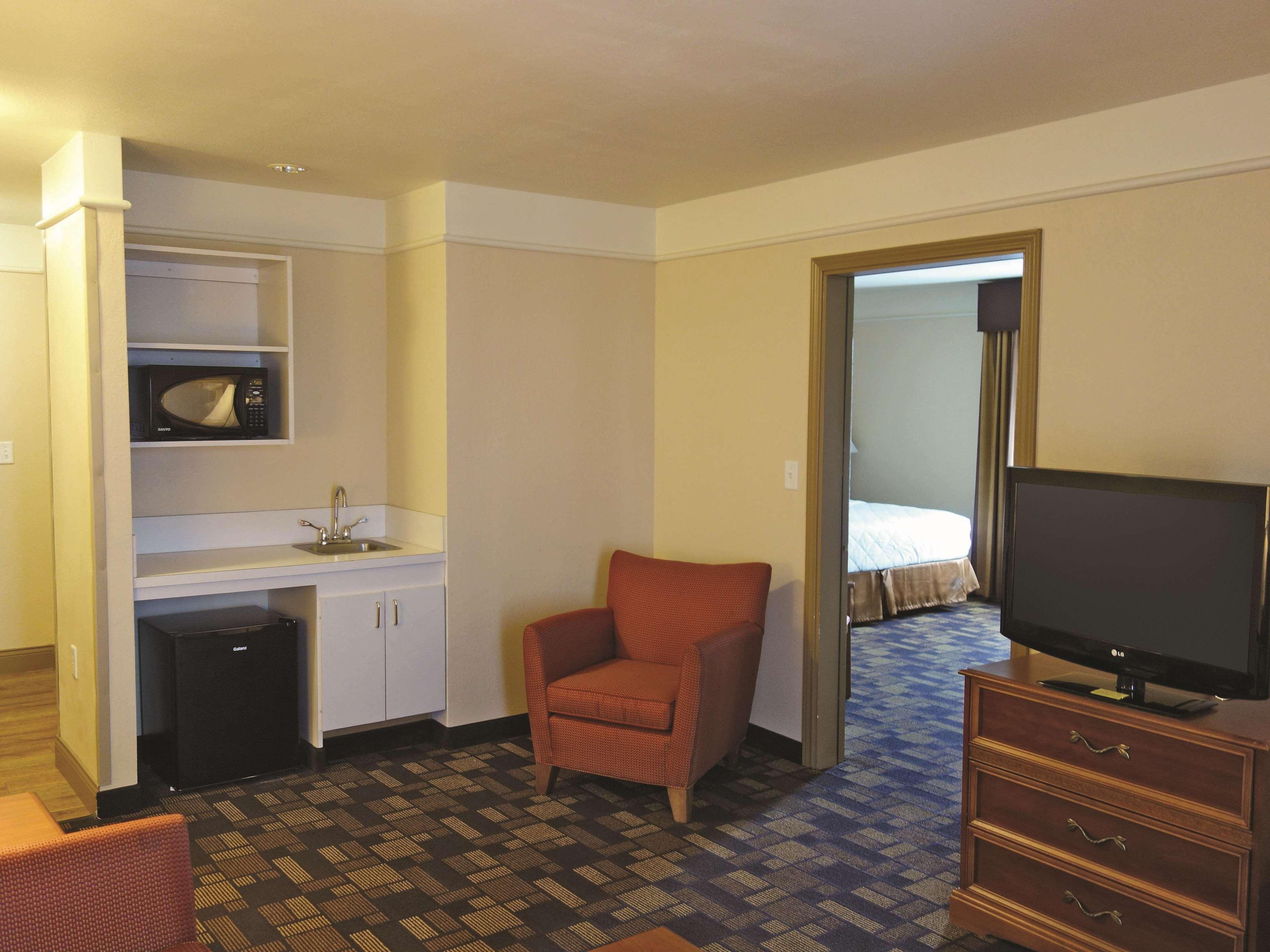 Family Room Deluxe King Bed