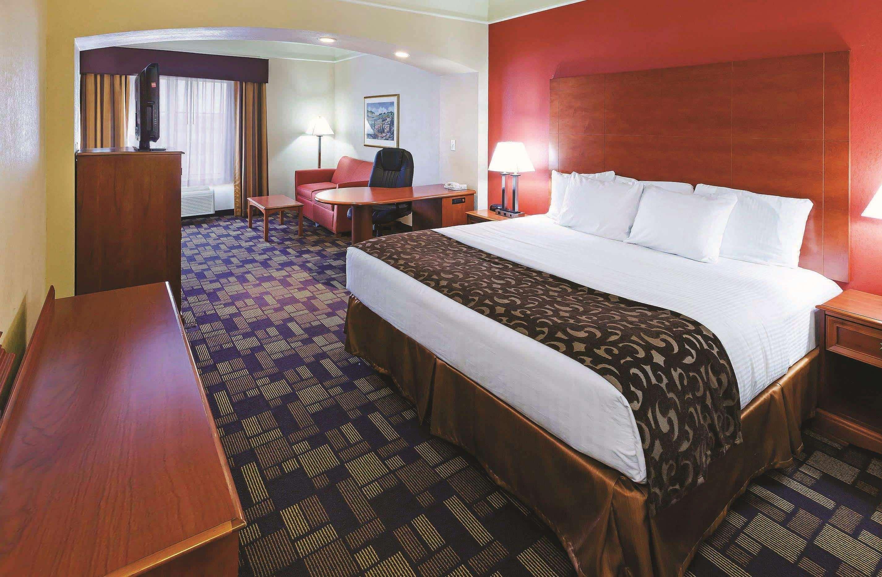 Room Deluxe King Bed