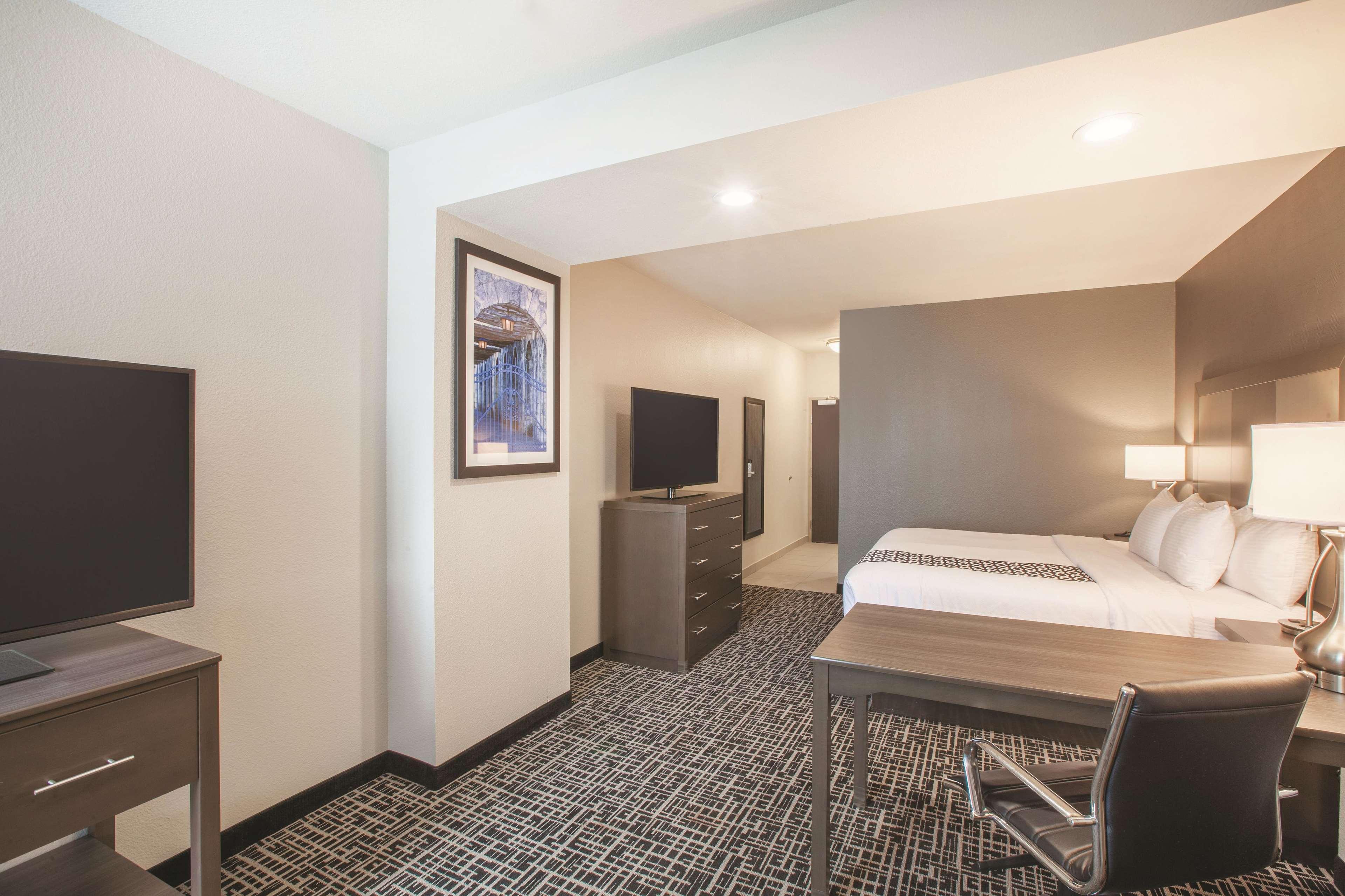 Room Executive King Bed