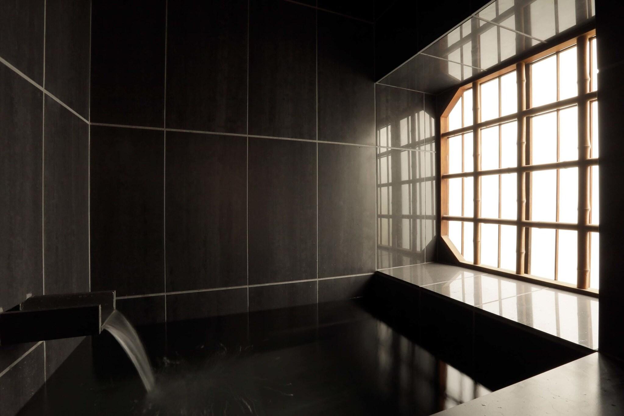 Twin Deluxe Two Beds