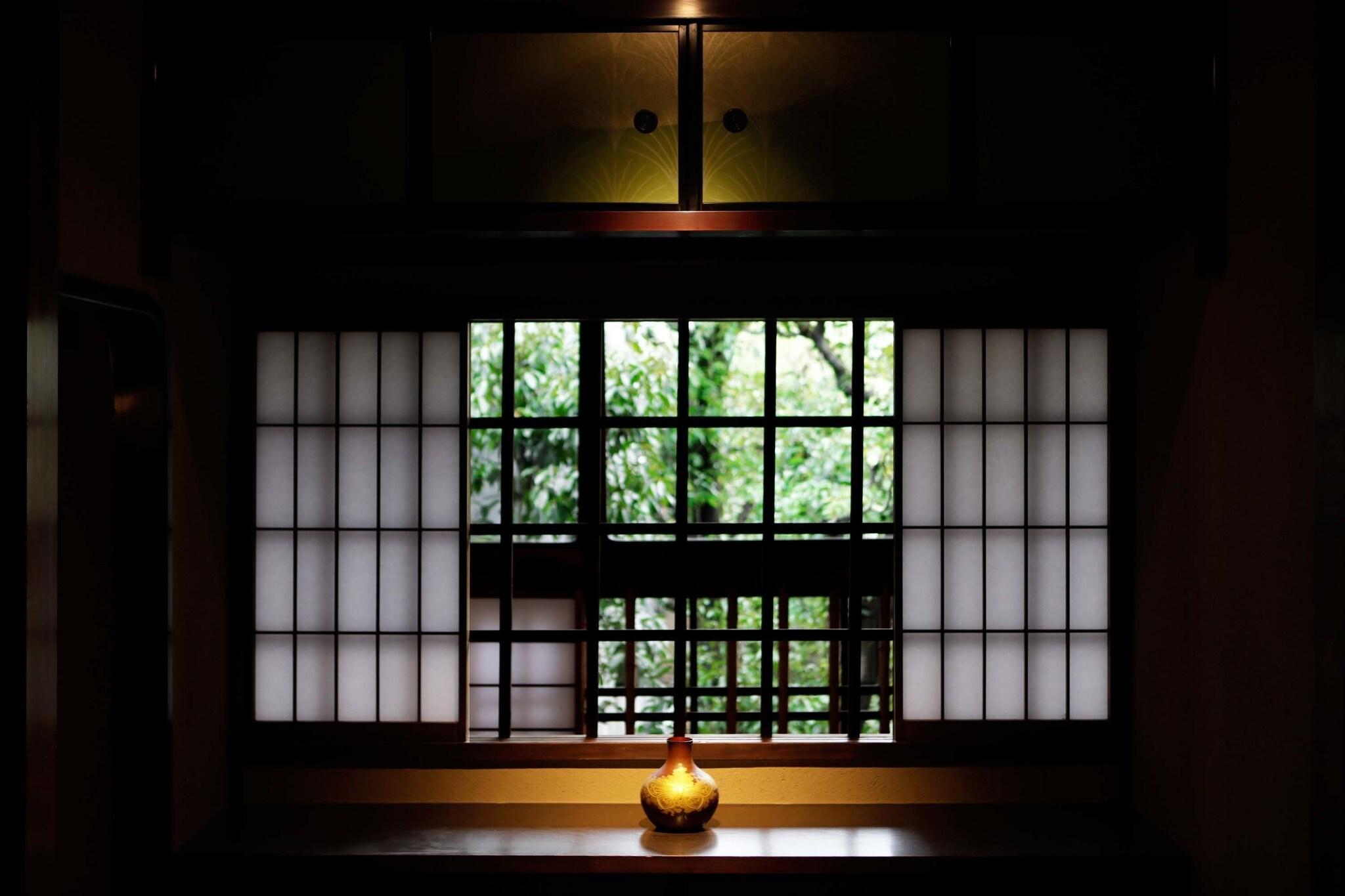 Twin Deluxe Two Beds