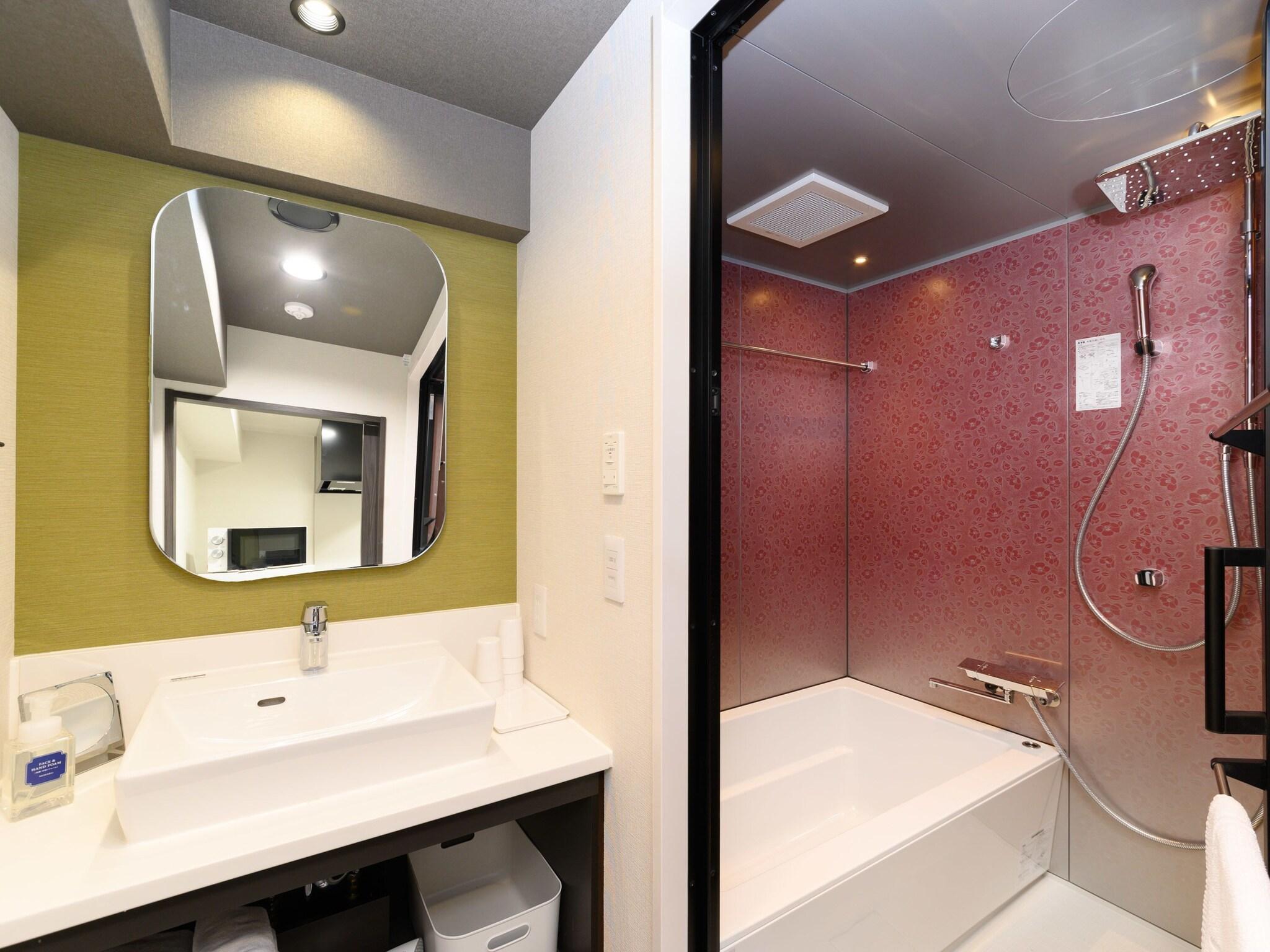 Apartment Connecting Room