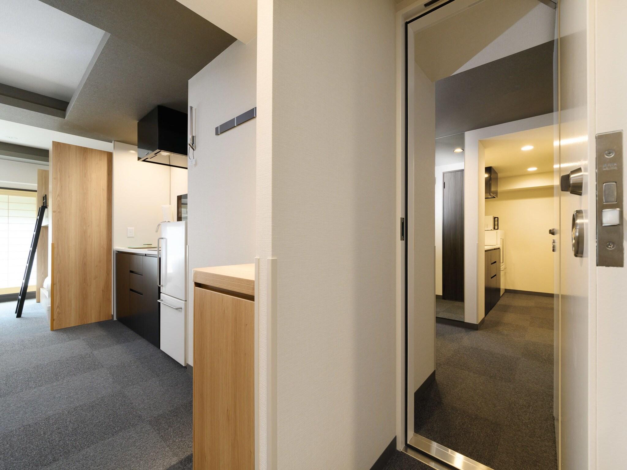 Apartment Connecting Room