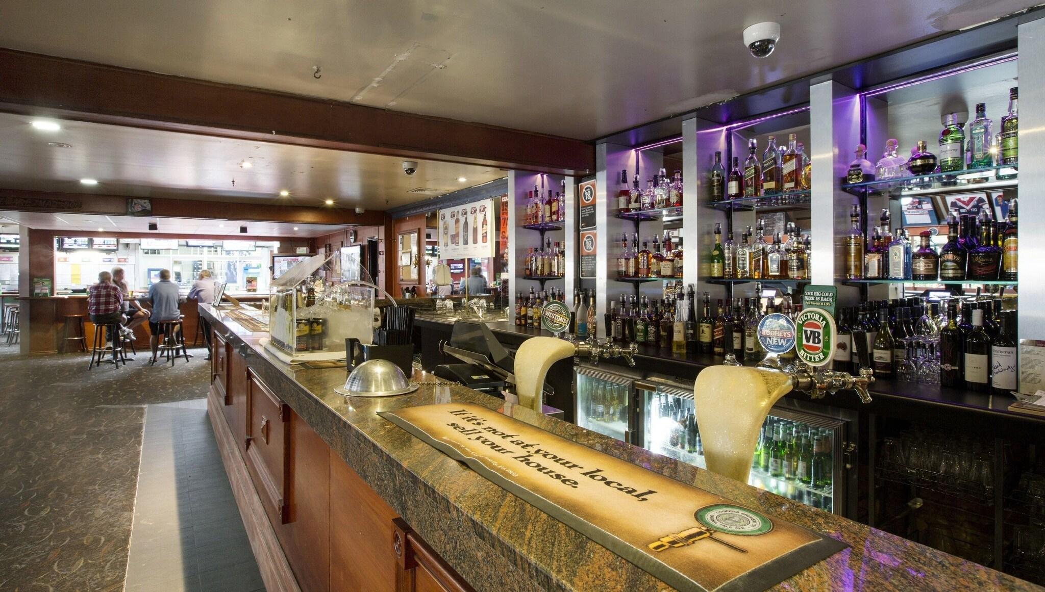 Bar