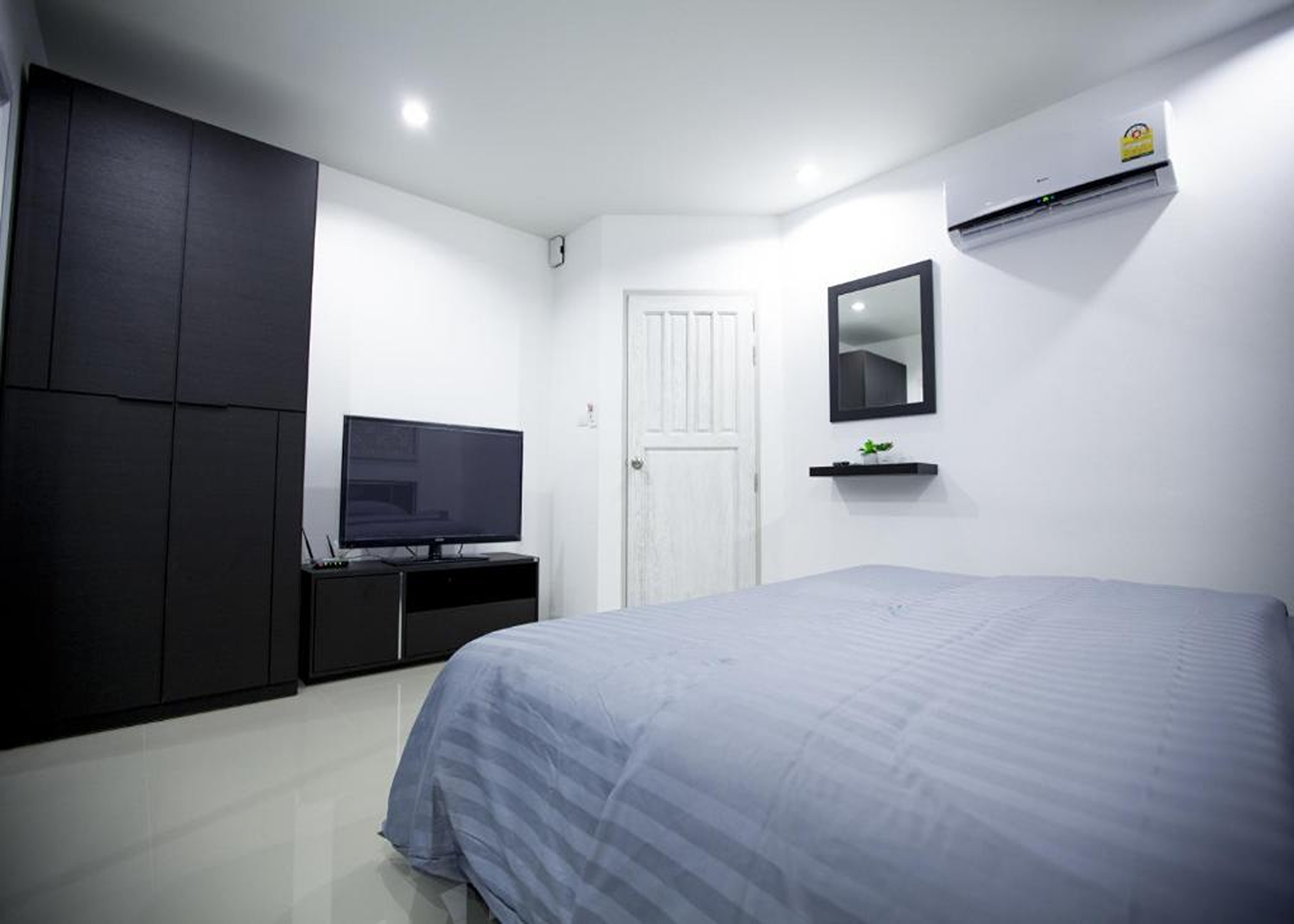 Double Deluxe Mountain View