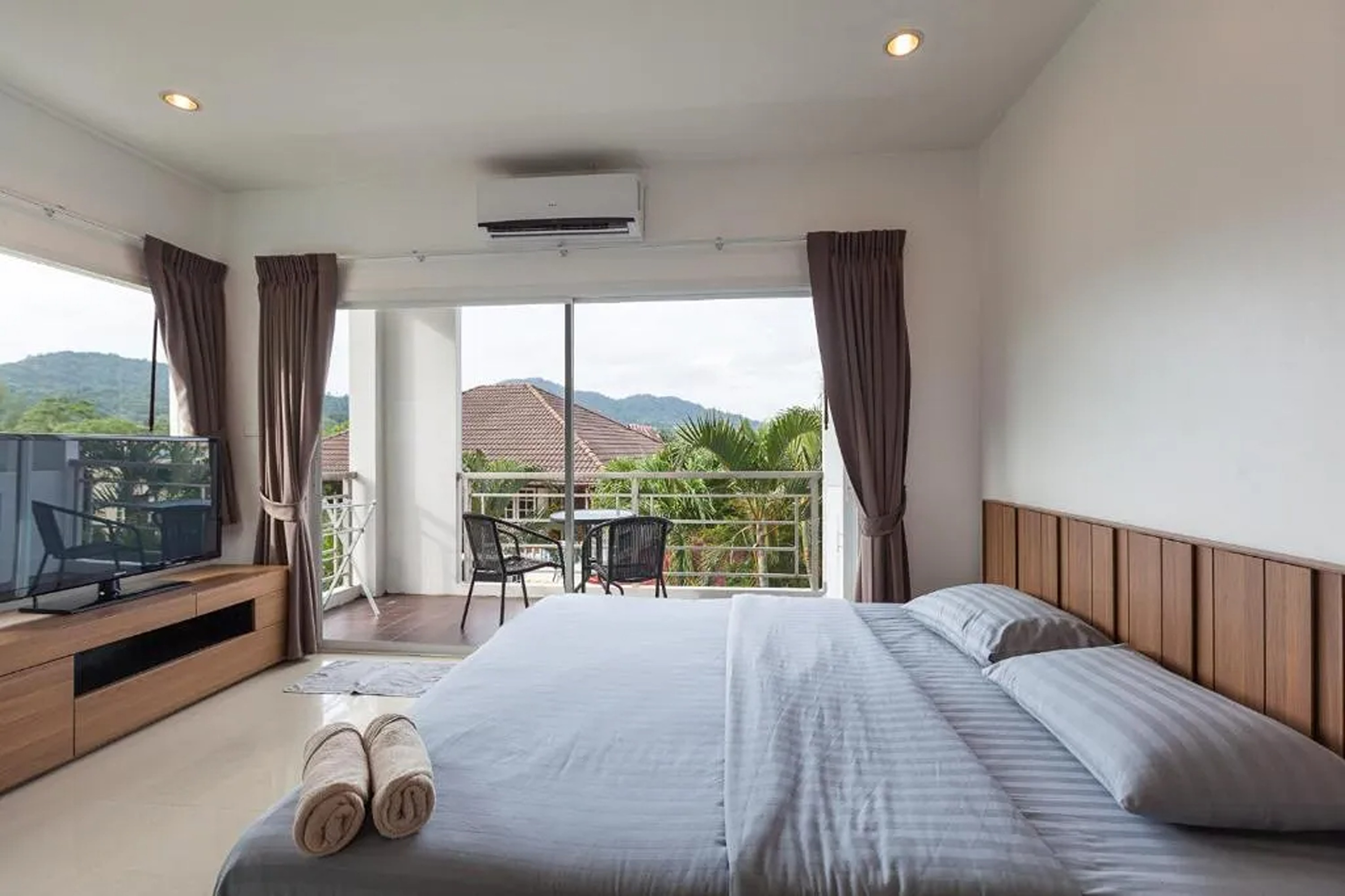 Double Superior Mountain View