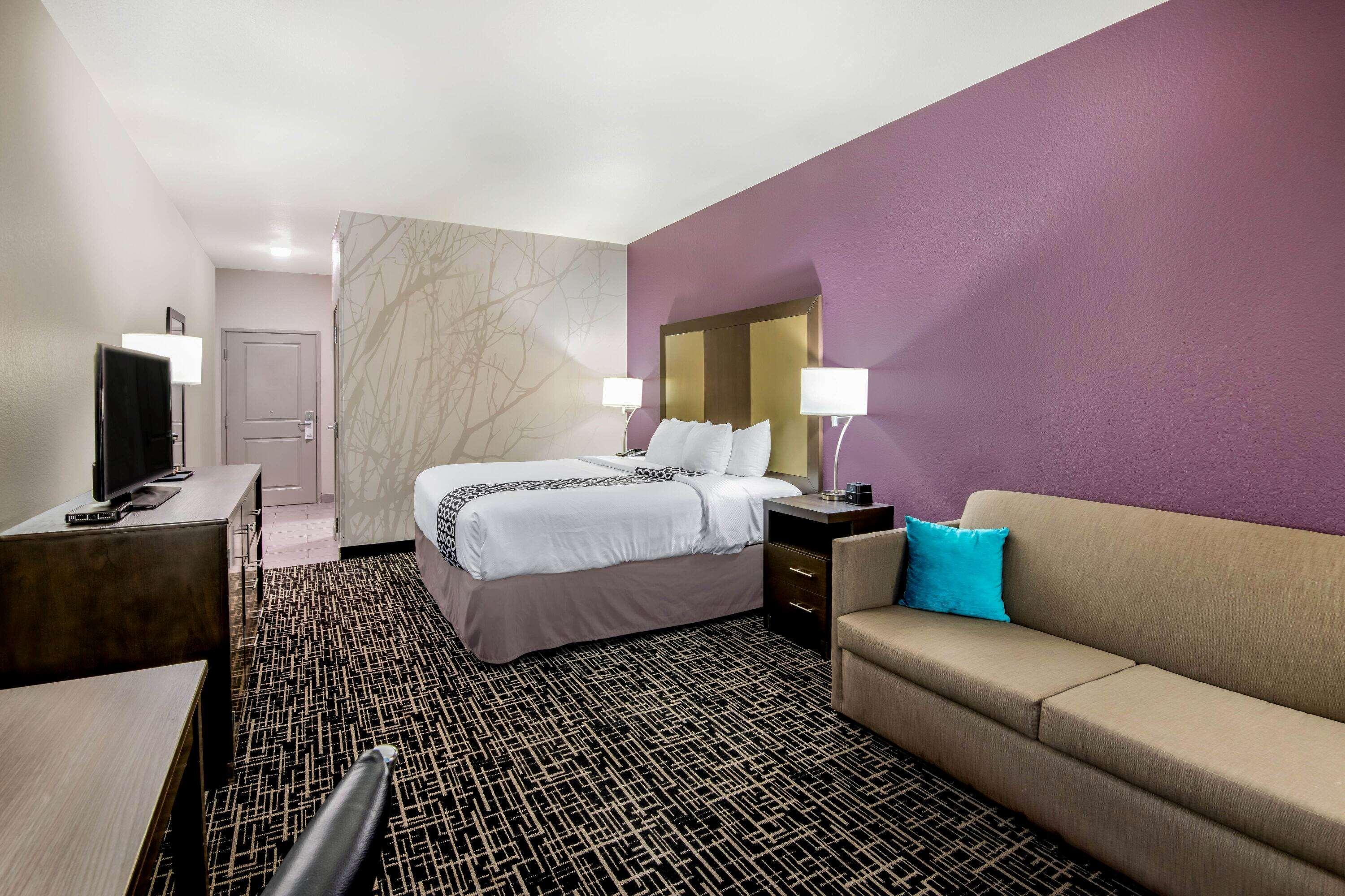 Room Deluxe King Bed