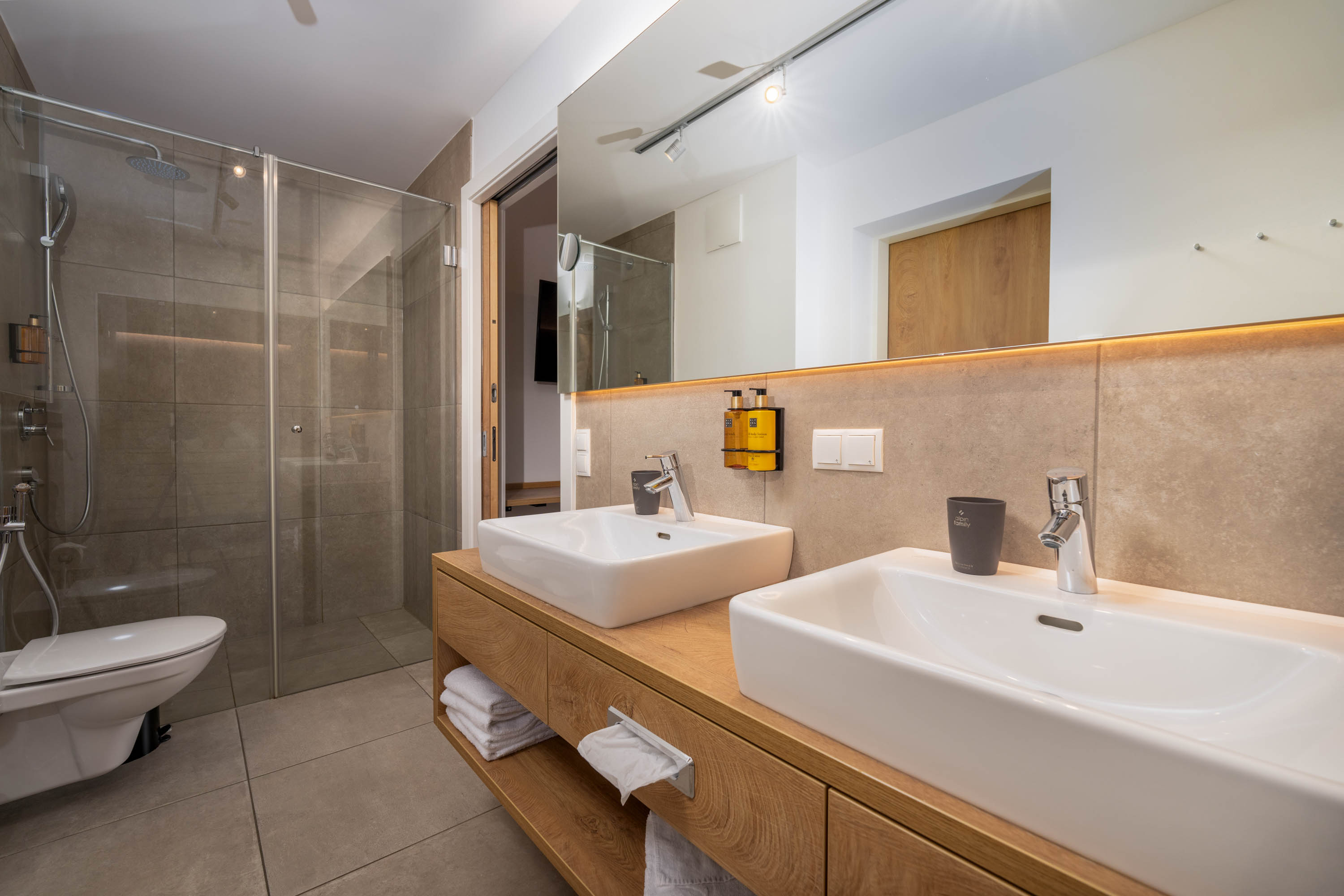 Suite Four Bedrooms