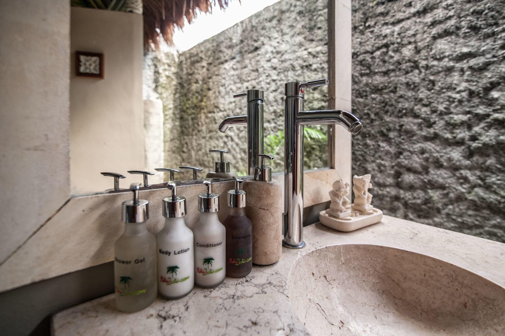 Double or Twin Deluxe Two Double Beds