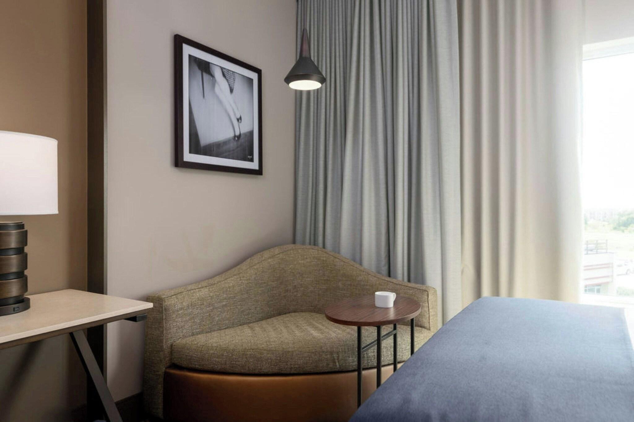 Quadruple Two Queen Beds Premium