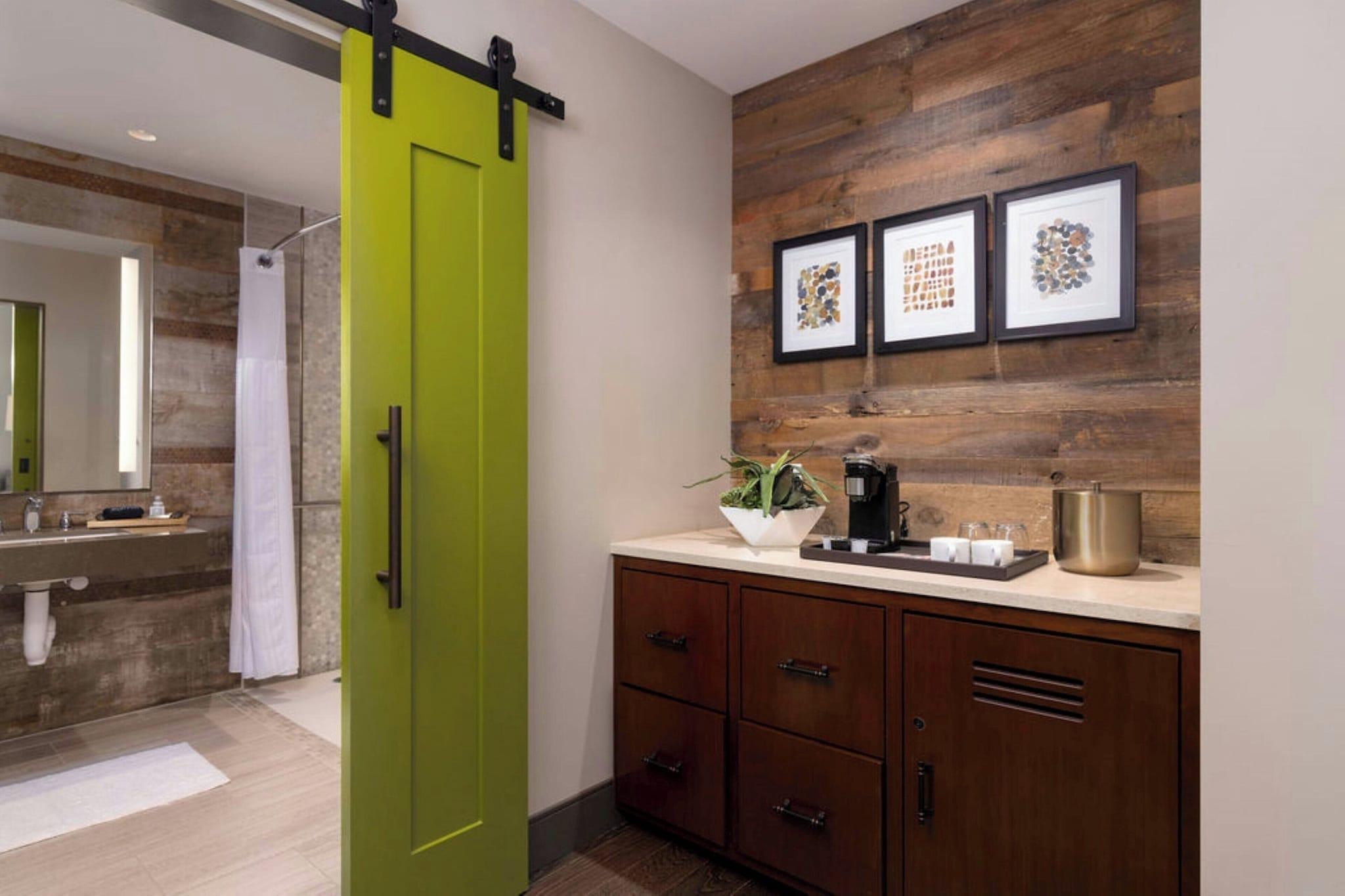 Junior Suite Accessible King Size Bed