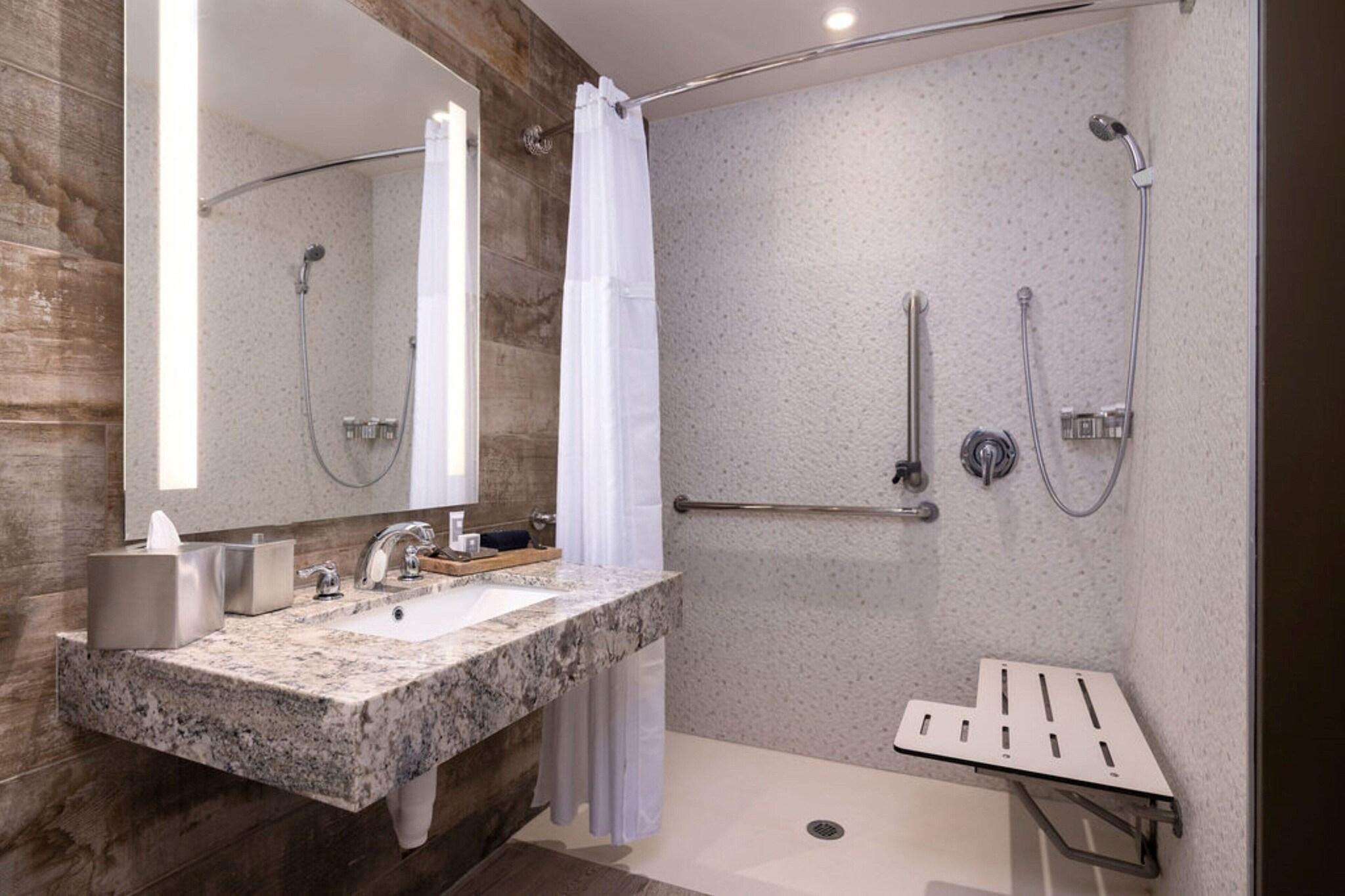 Double Deluxe King Bed