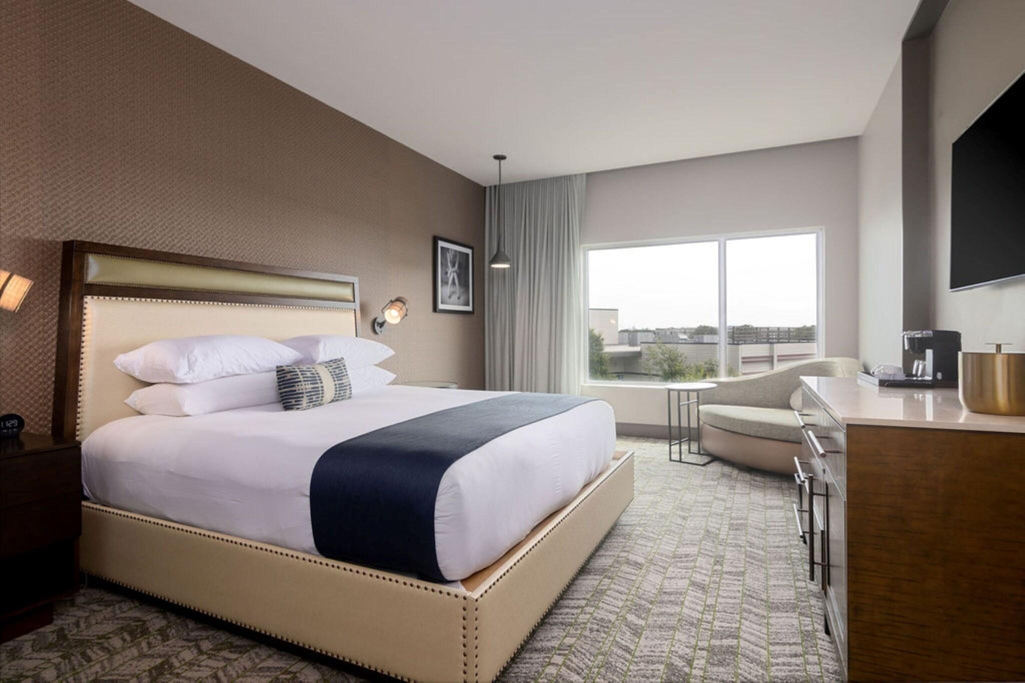 Double Deluxe King Bed