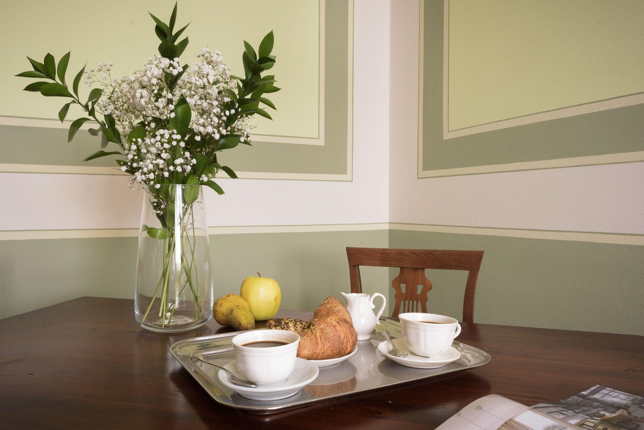 Family Room Queen Size Bed