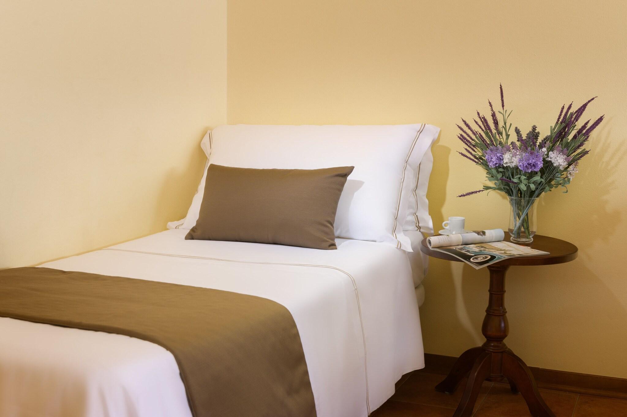 Family Room Queen Size Bed