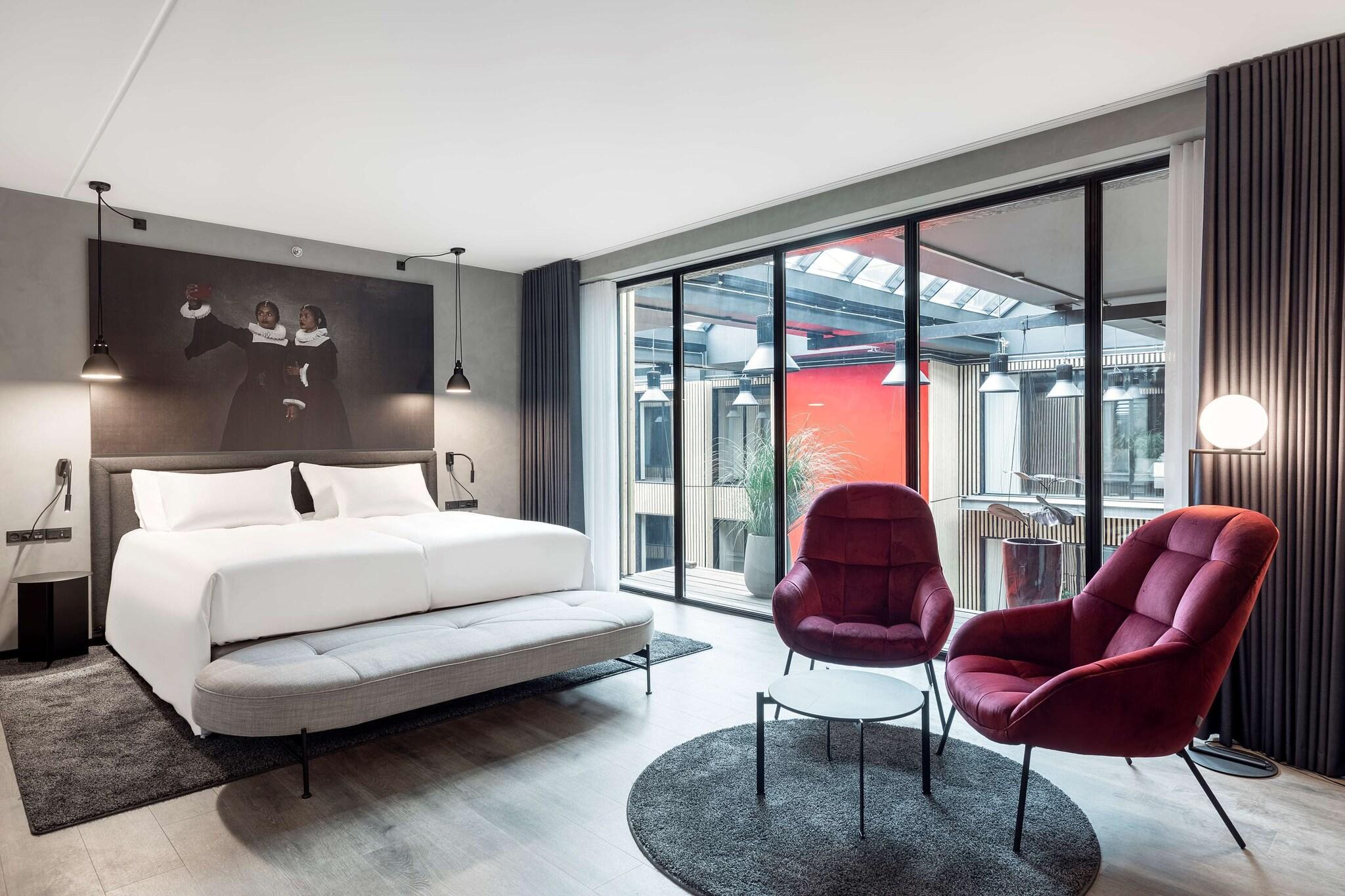 Double or Twin King Size Bed