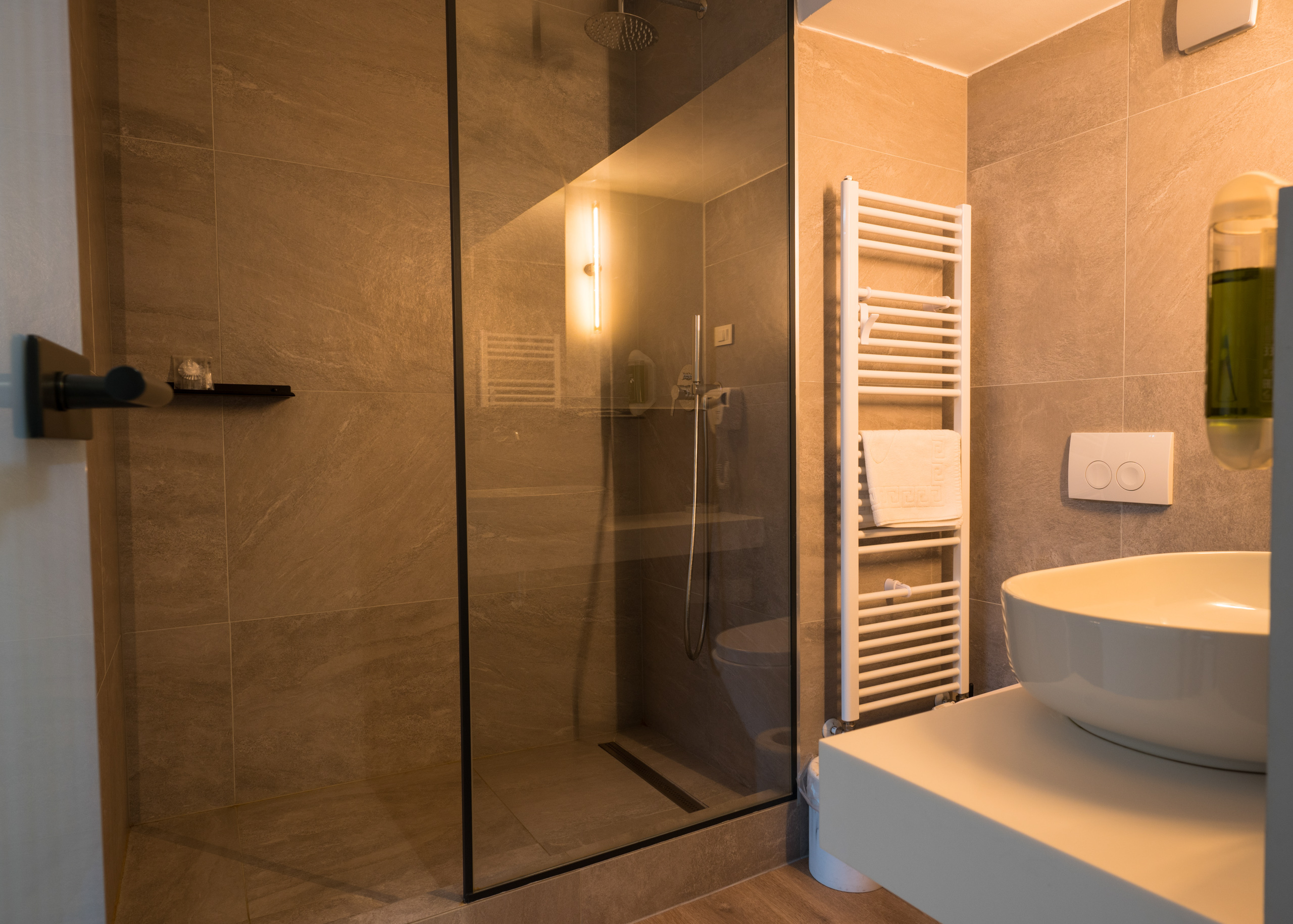 Double or Twin Deluxe King Bed